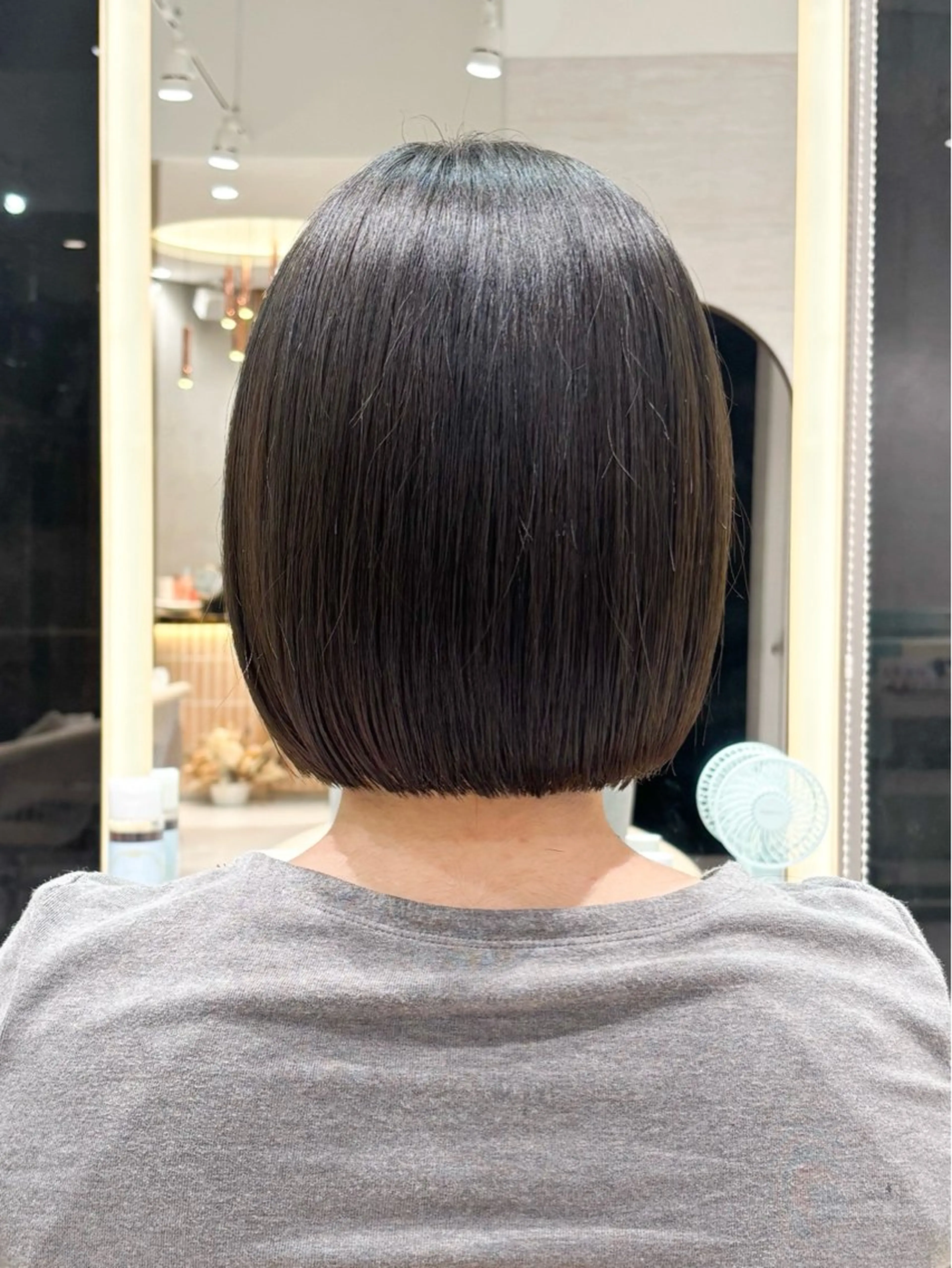 ミディアム カット ヘアカラー トリートメント 💖ボブ/髪質改善 顔周りレイヤー/ユイのヘアスタイル