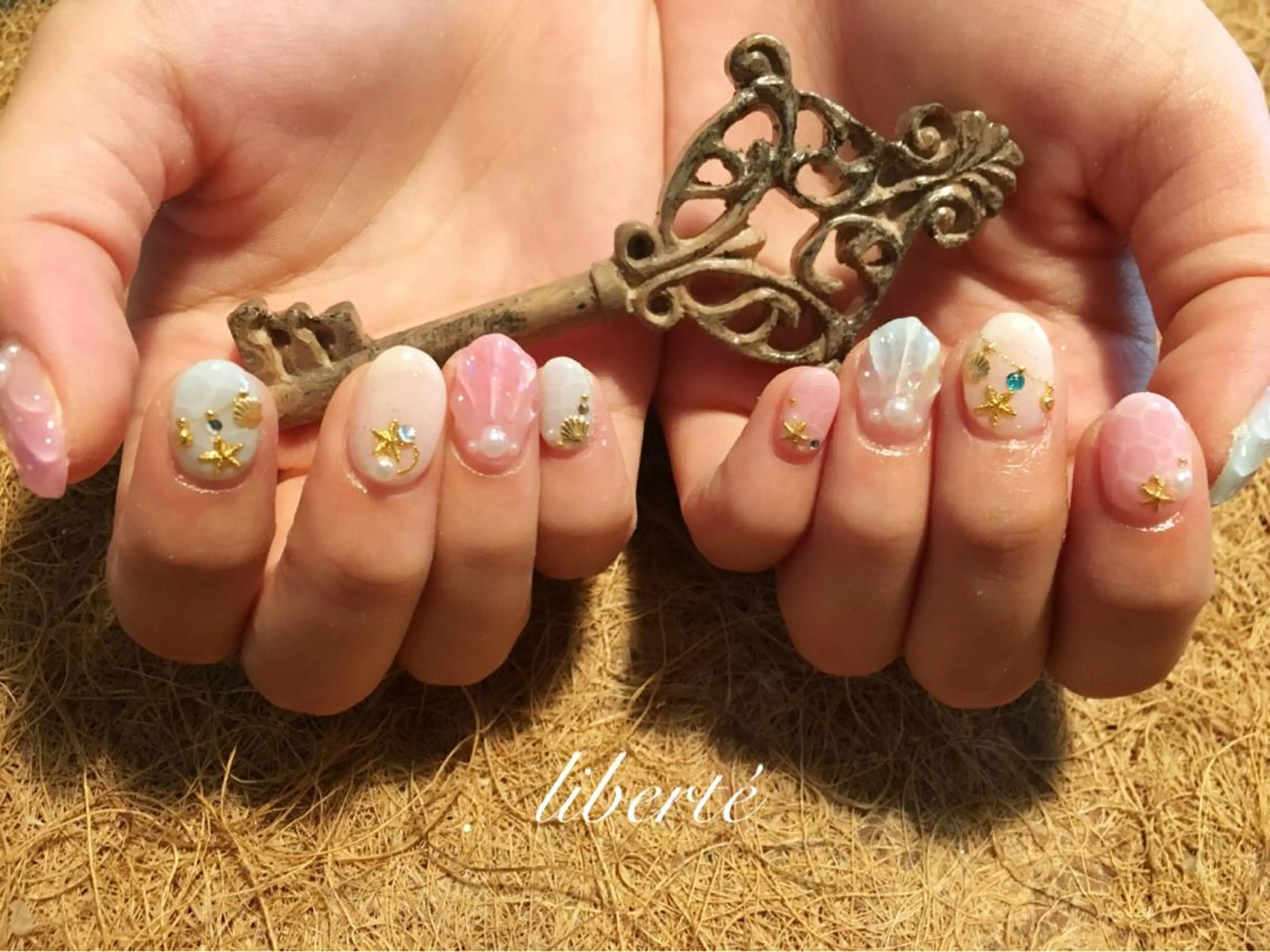 ネイル liberté (リベルテ)のネイルデザイン