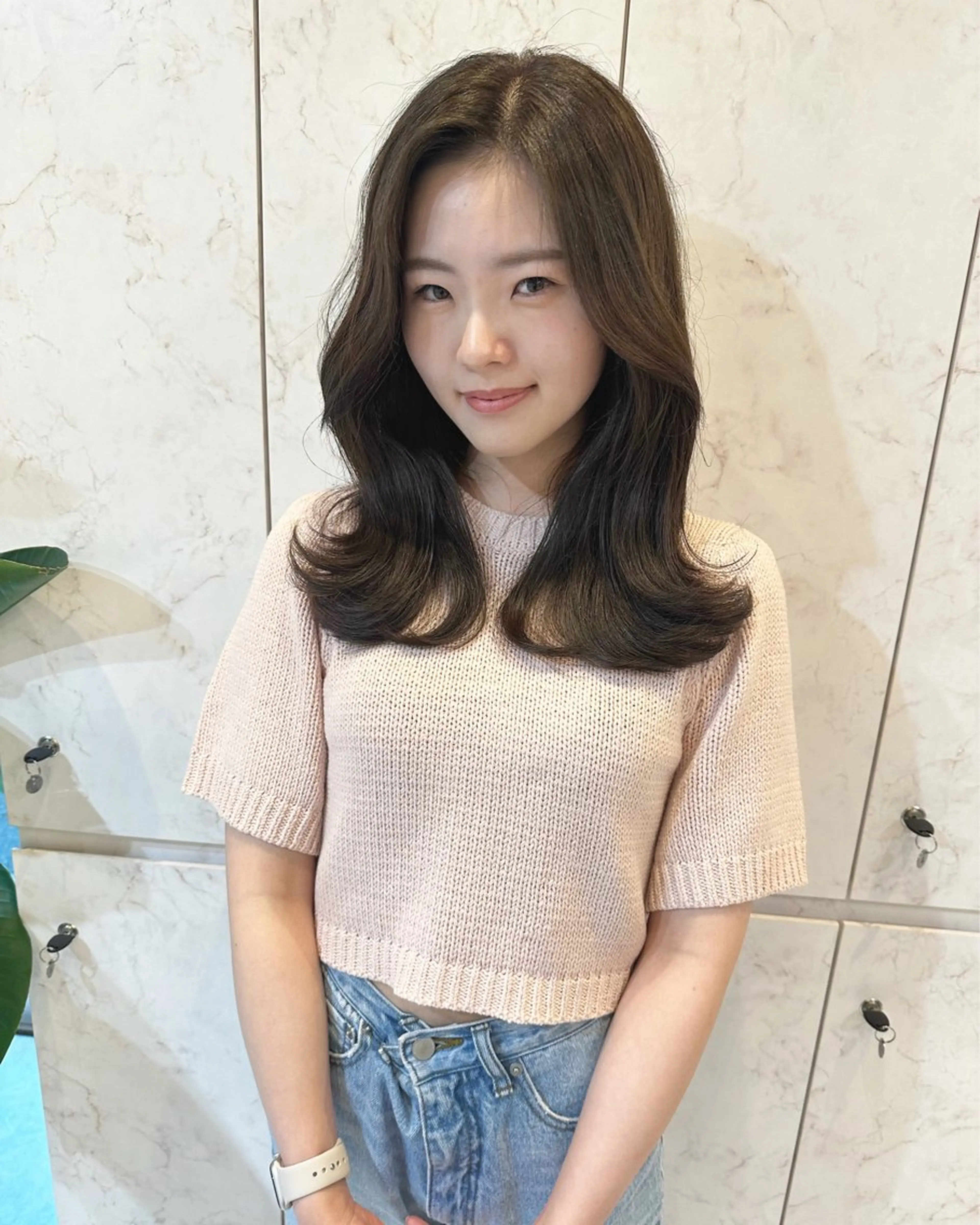 セミロング カラー ヘアアレンジ カット ヘアカラー トリートメント Akane レイヤー/艶カラーのヘアスタイル