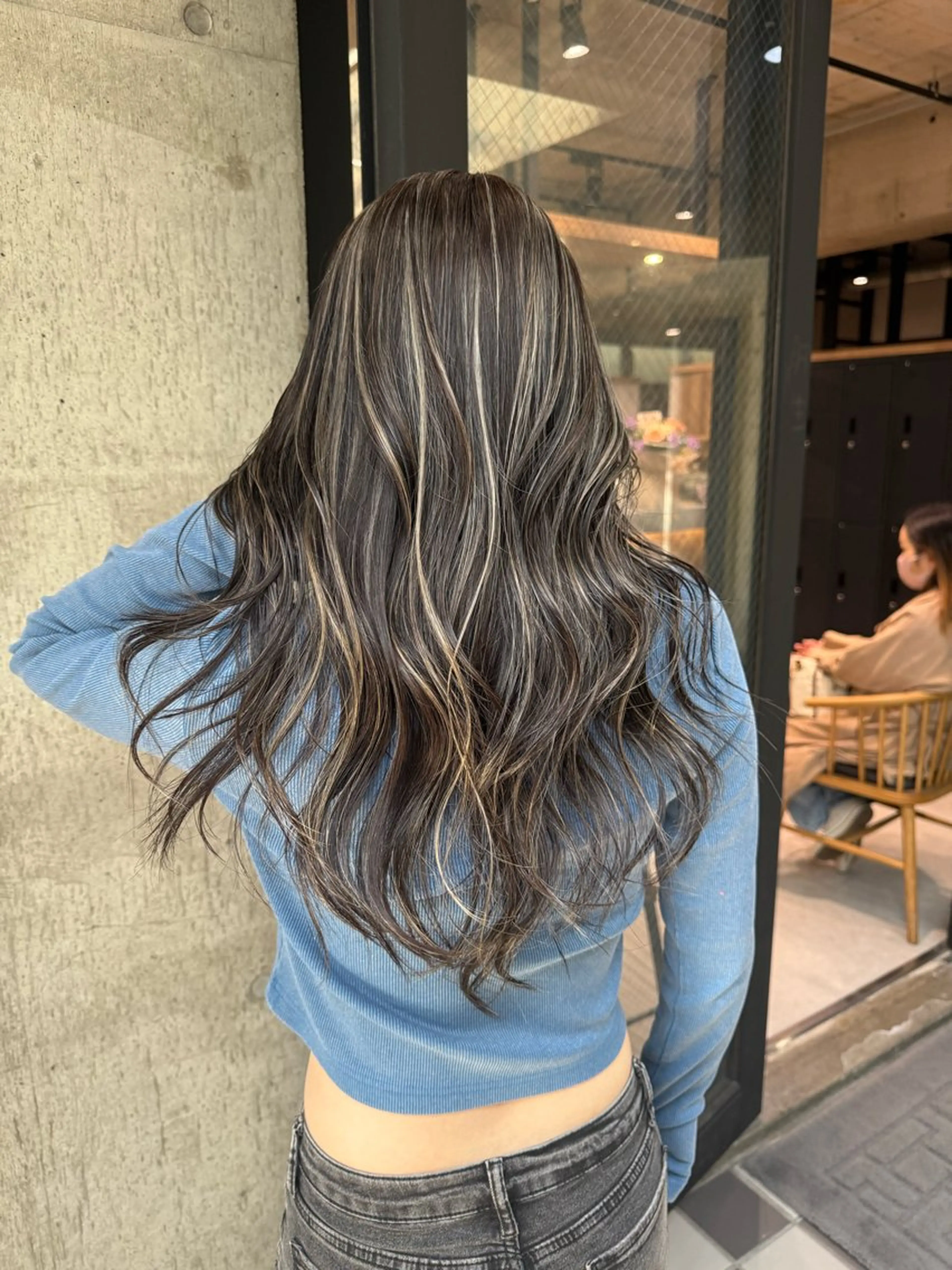 ロング ハイライト 🫧ハイライトカラー 🫧 𝓜𝓘𝓤のヘアスタイル