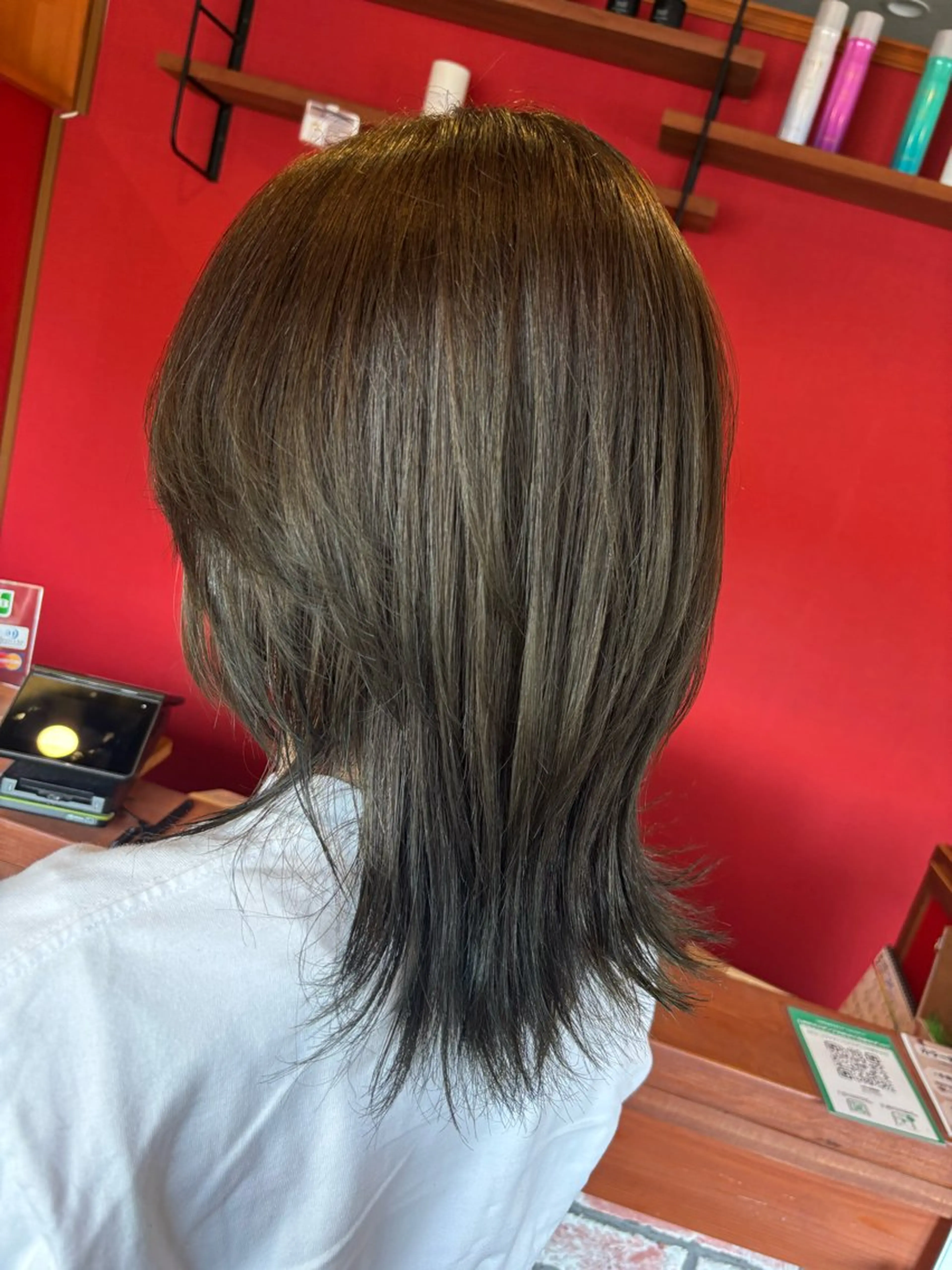 ミディアム 志岐 彩香のヘアスタイル