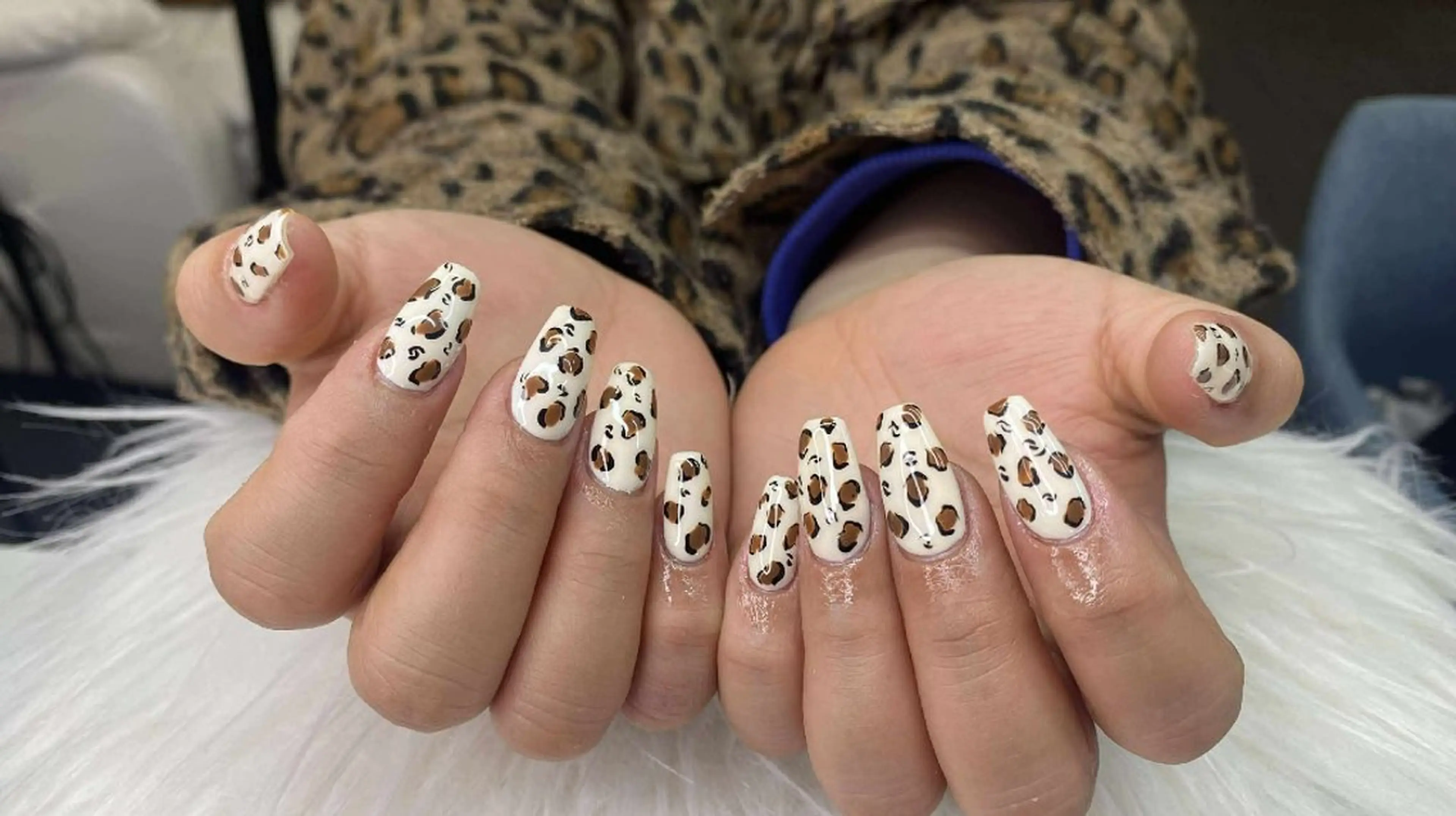 ネイル アニマル柄 ワンカラーネイル キエウ チャムのネイルデザイン