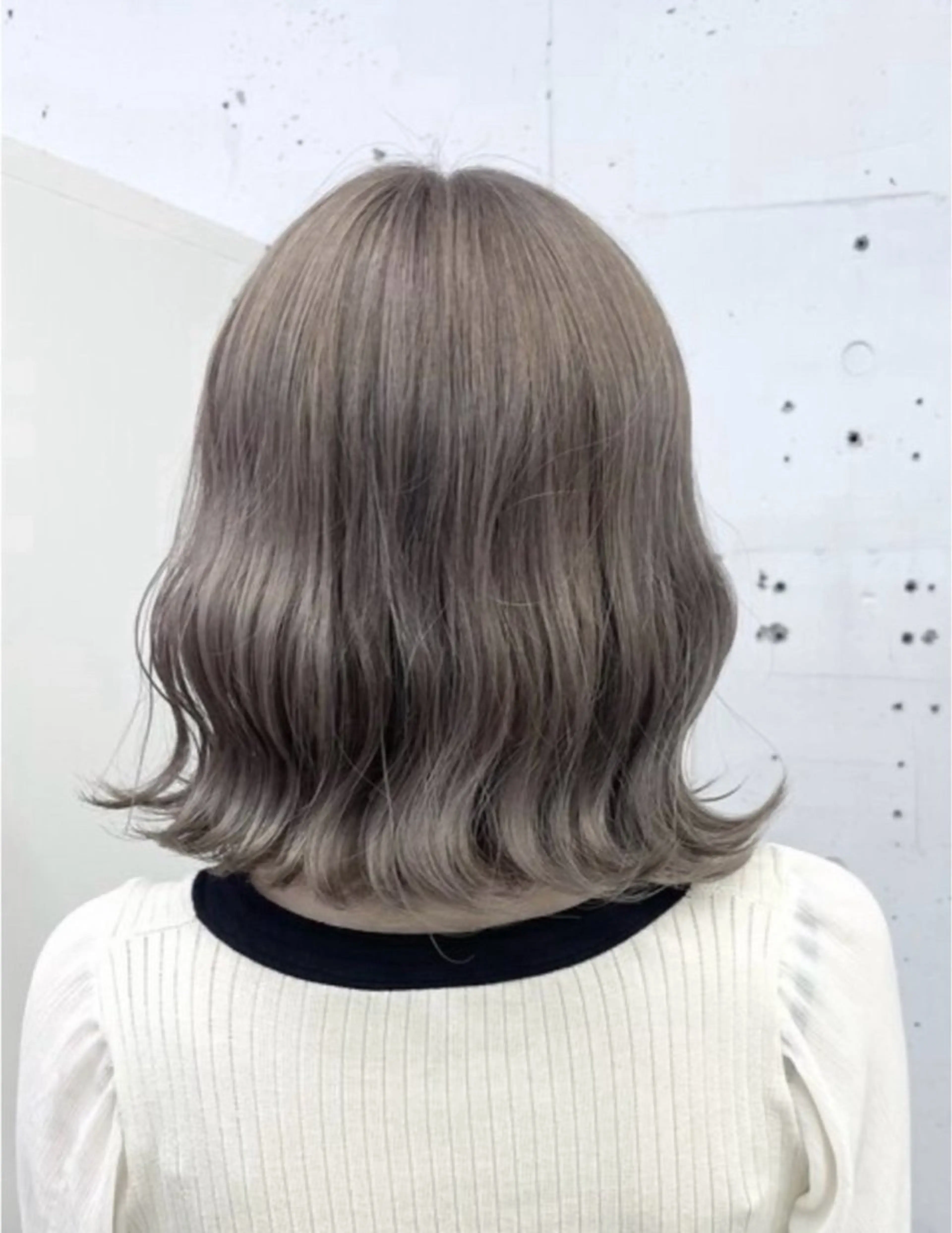 ミディアム モテ艶🪄ベージュ カラー🧸RUKAのヘアスタイル