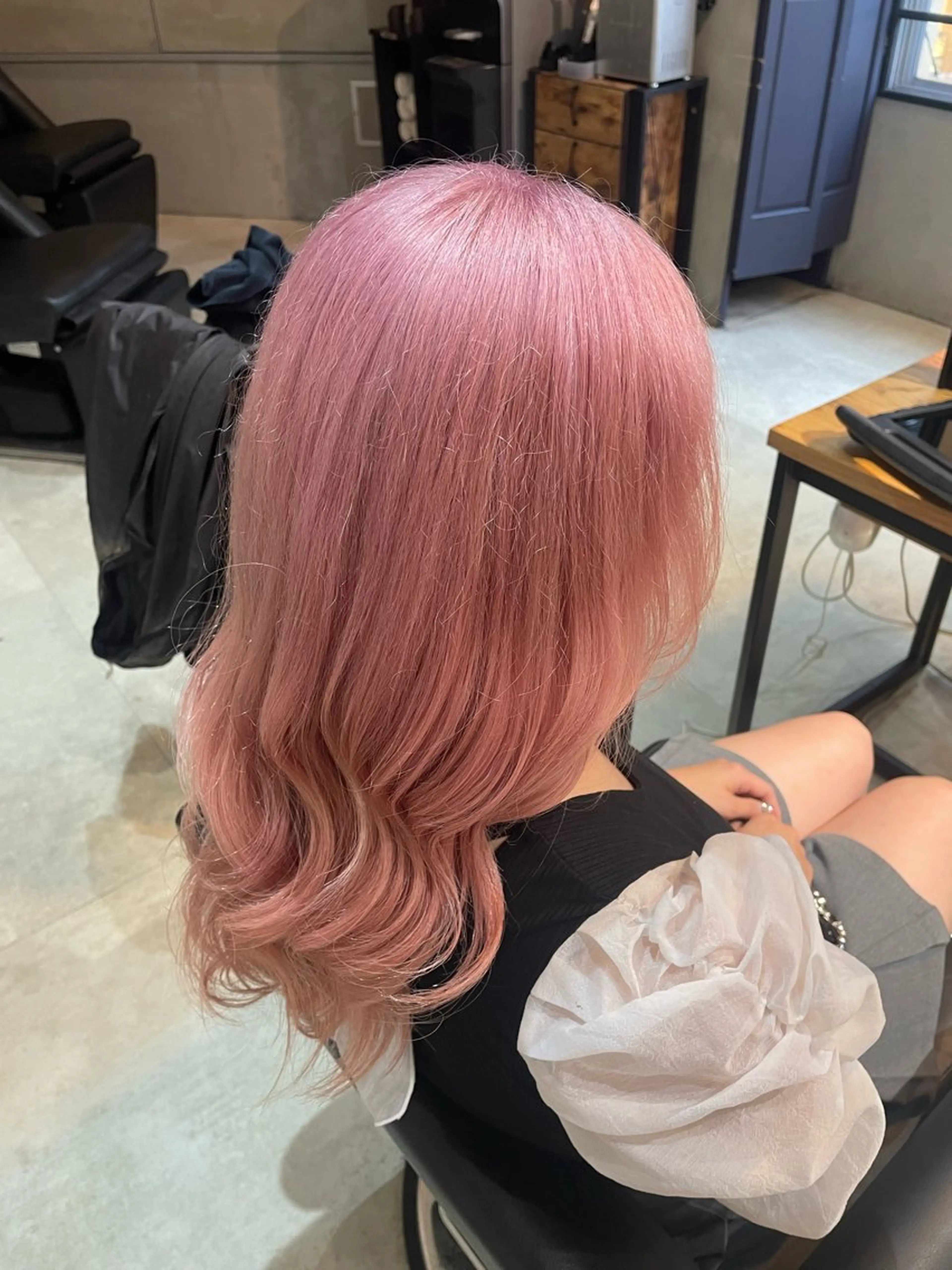 カラー ピンクカラー ヘアカラー HAYATA/透明感 /派手髪/ケアブリのヘアスタイル