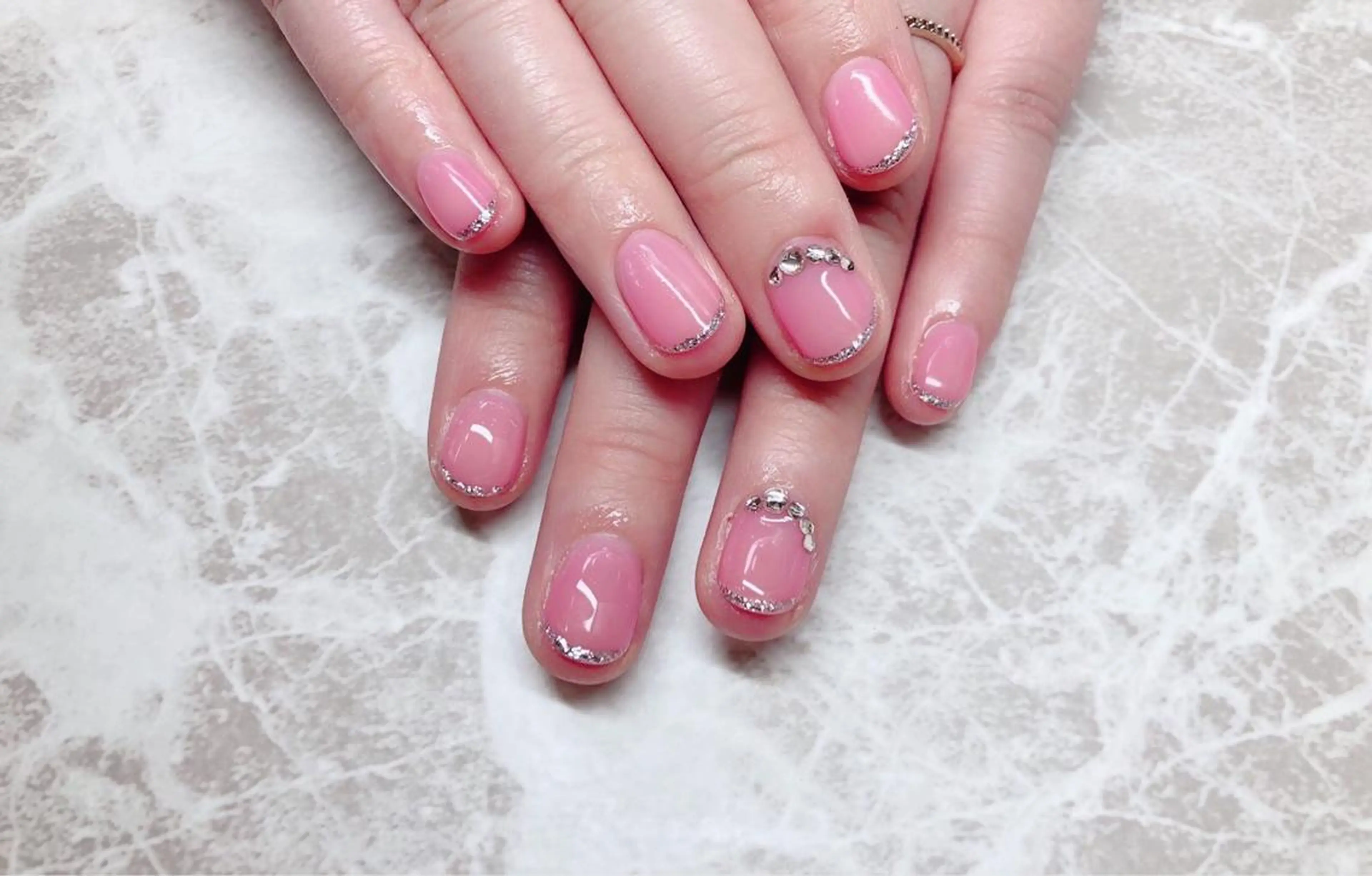 ネイル ハンドネイル マジック ミラーのネイルデザイン