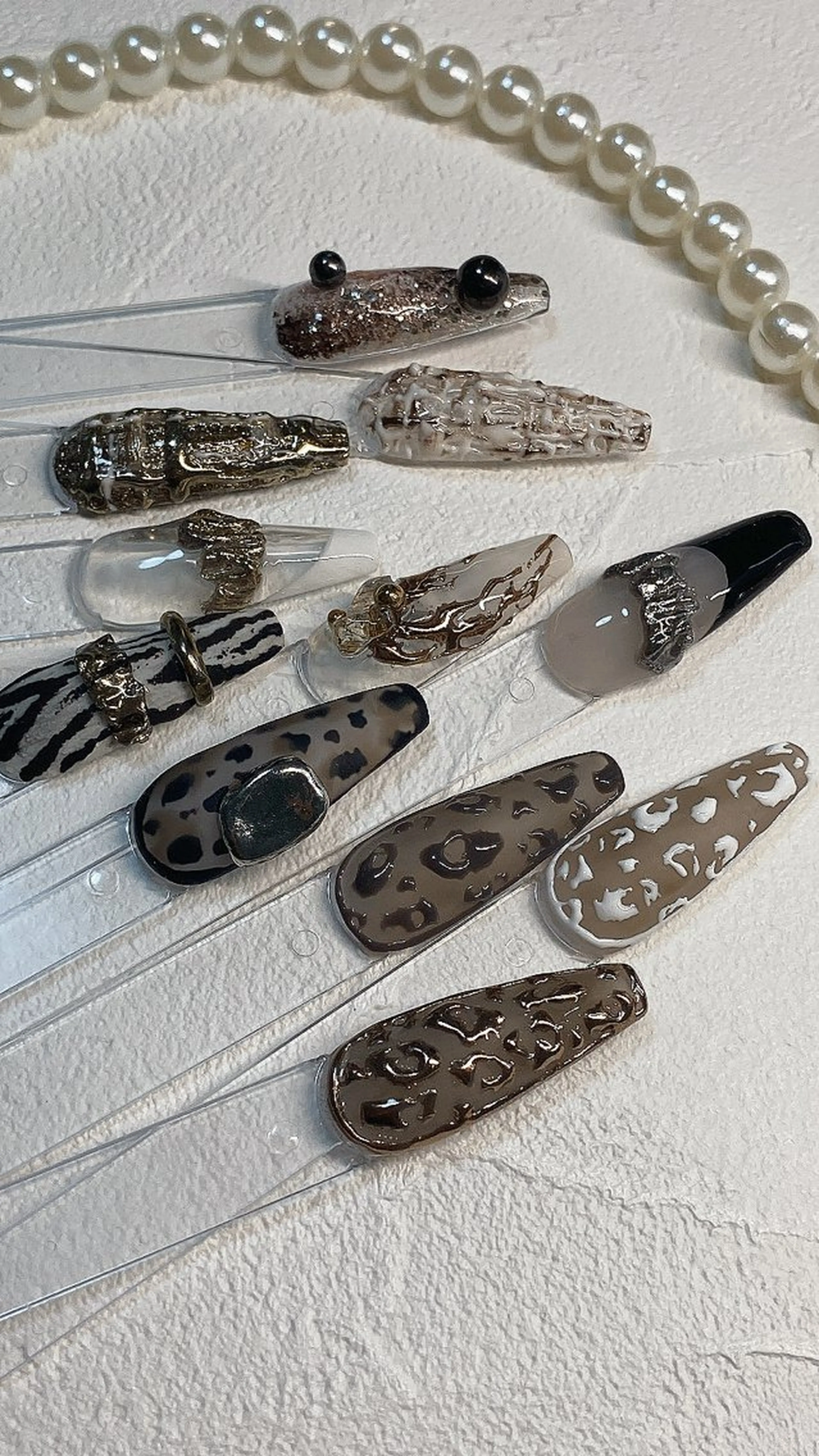 ネイル ニュアンスネイル salon femme 鶴見所属・femme💫 CARINAのネイルデザイン