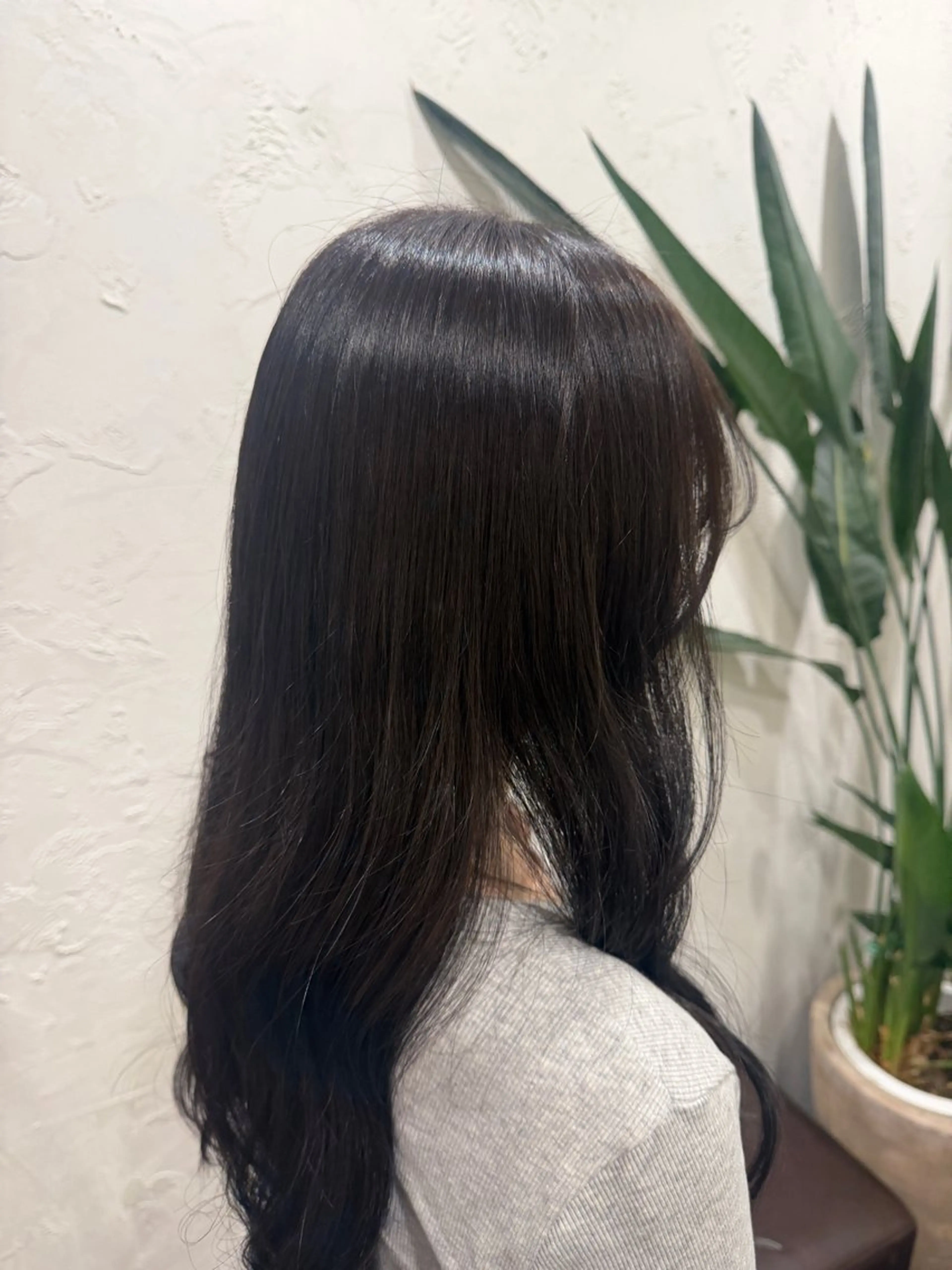 ロング ヘアカラー 張替 凜のヘアスタイル