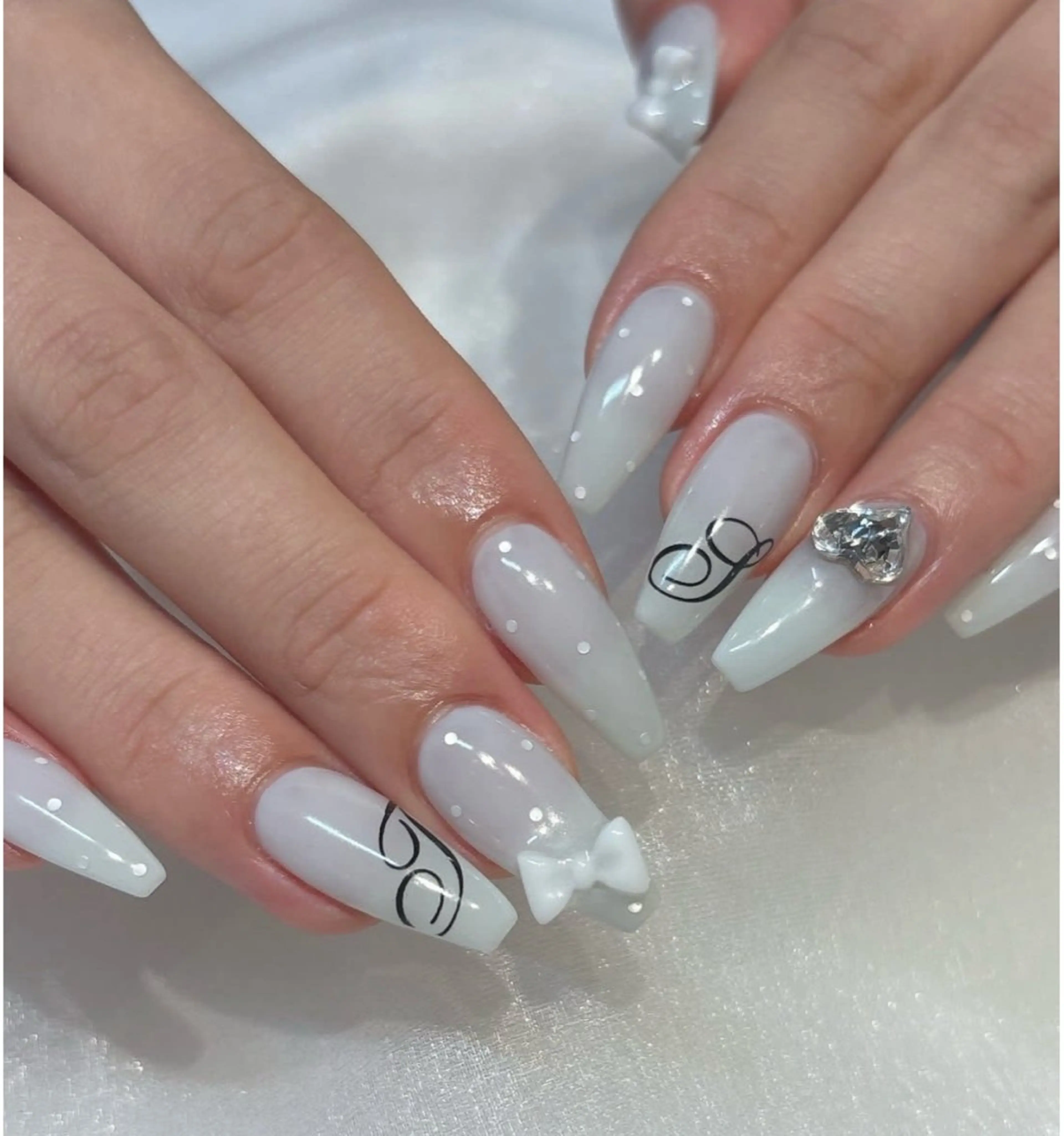 ネイル ハンドネイル NiJi Nailsのネイルデザイン