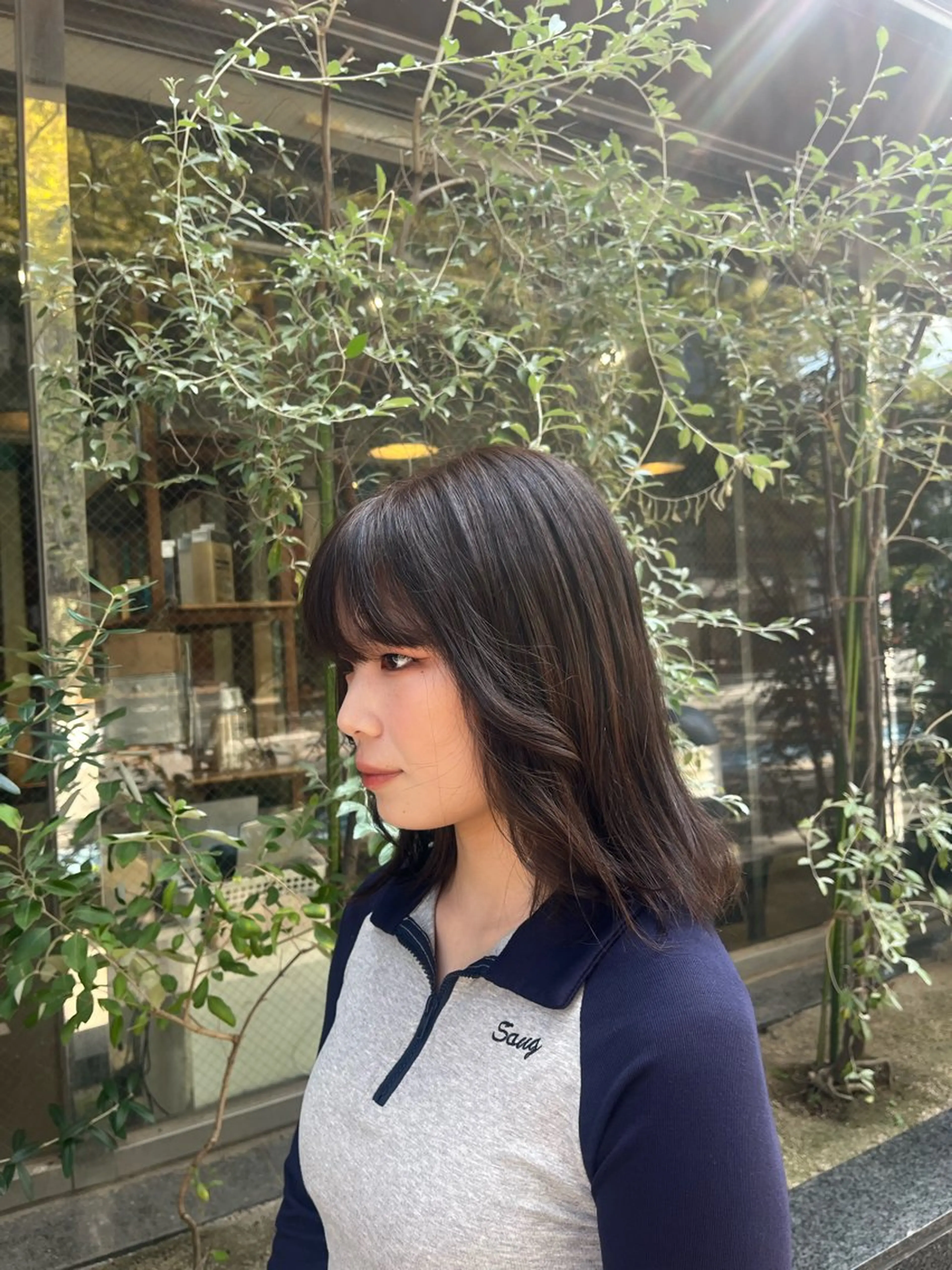 ミディアム カット まみ/レイヤーカット /暖色カラーのヘアスタイル