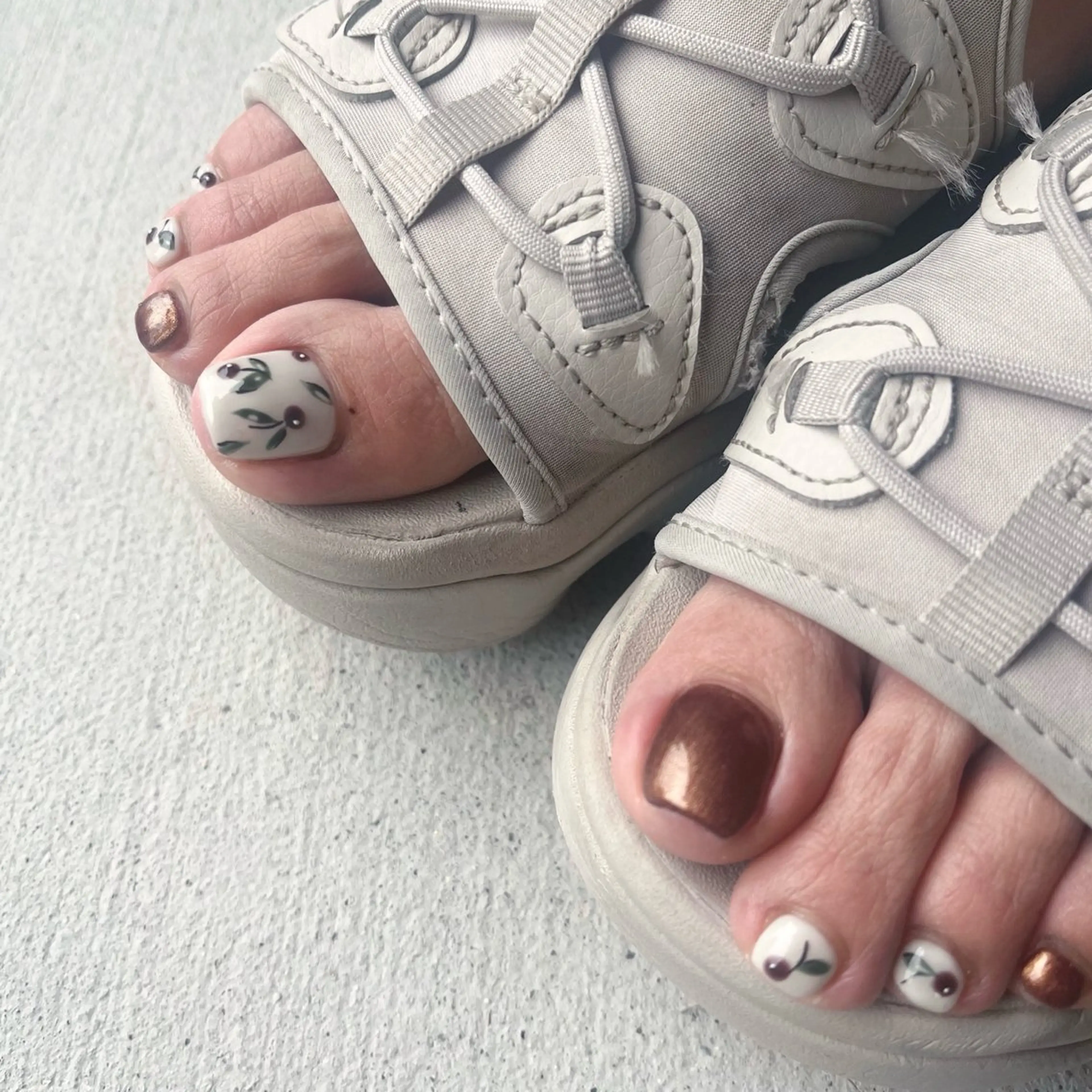 ネイル ブルー フットネイル K Aのネイルデザイン