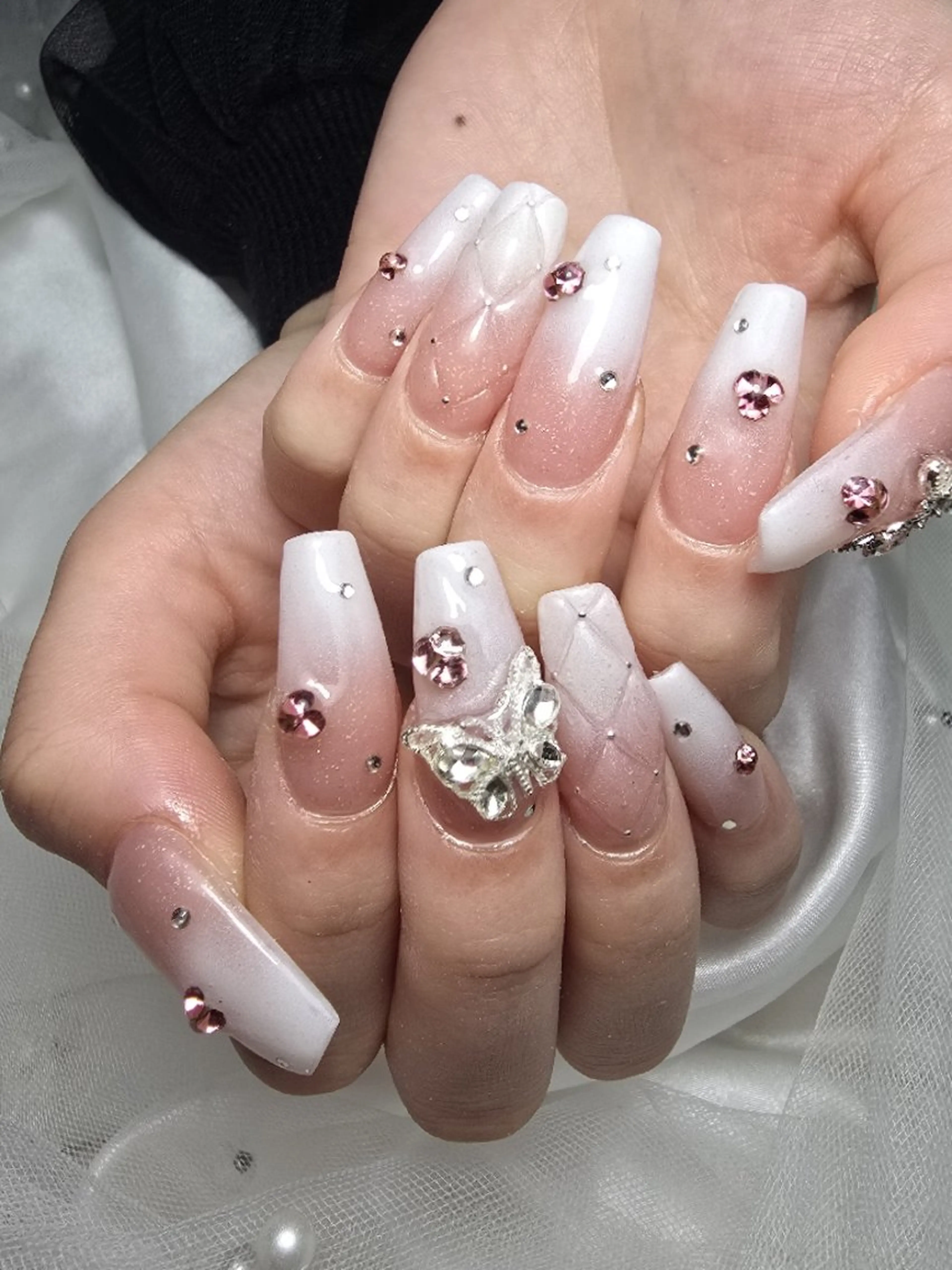 ネイル ビジュード ネイルのネイルデザイン