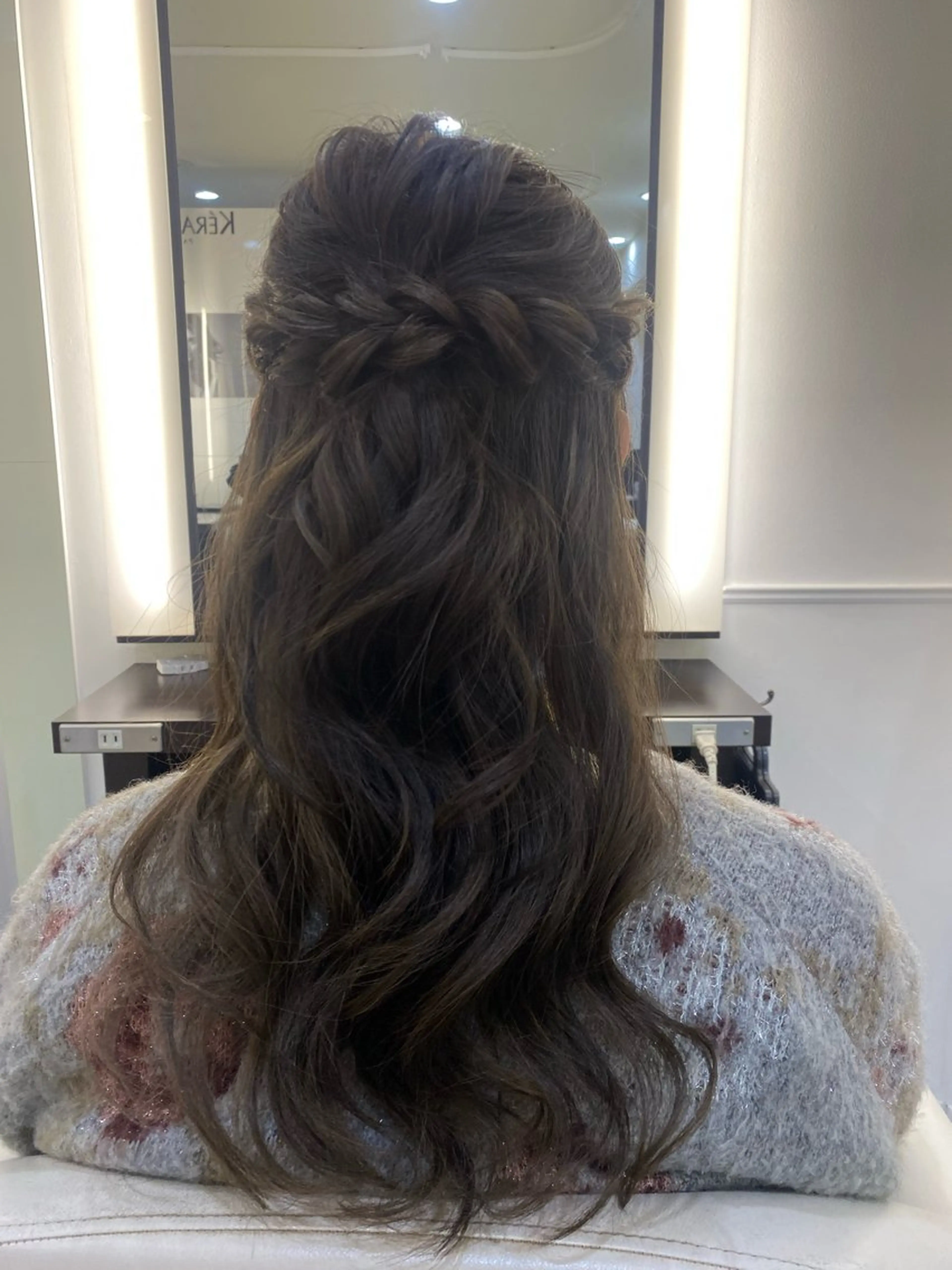 セミロング ヘアアレンジ ハーフアップ 石垣廣乃 /Hironoのヘアスタイル