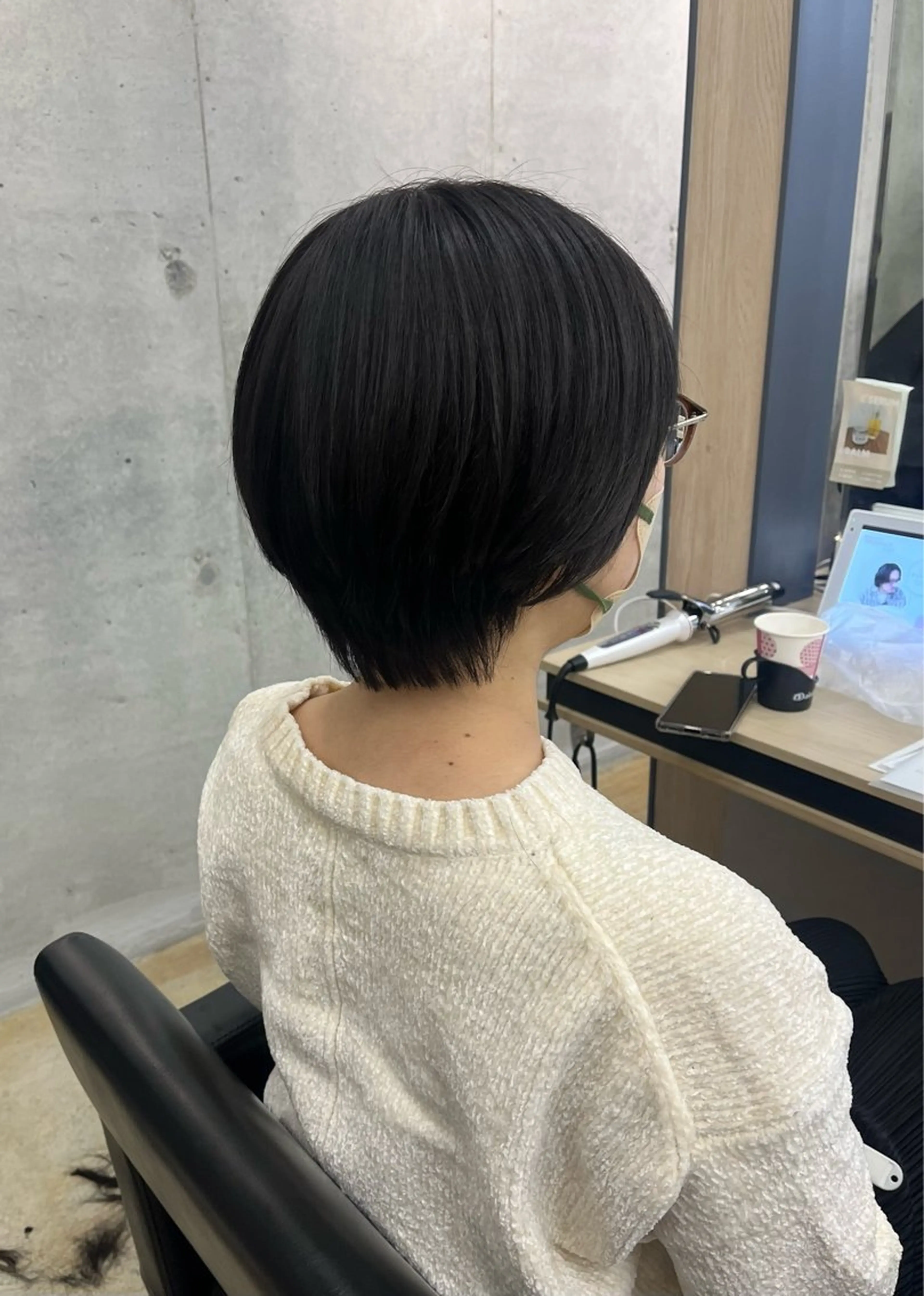 ショート カラー カット ヘアカラー トリートメント 🪽髪質改善矯正 🤍MIU🤍のヘアスタイル
