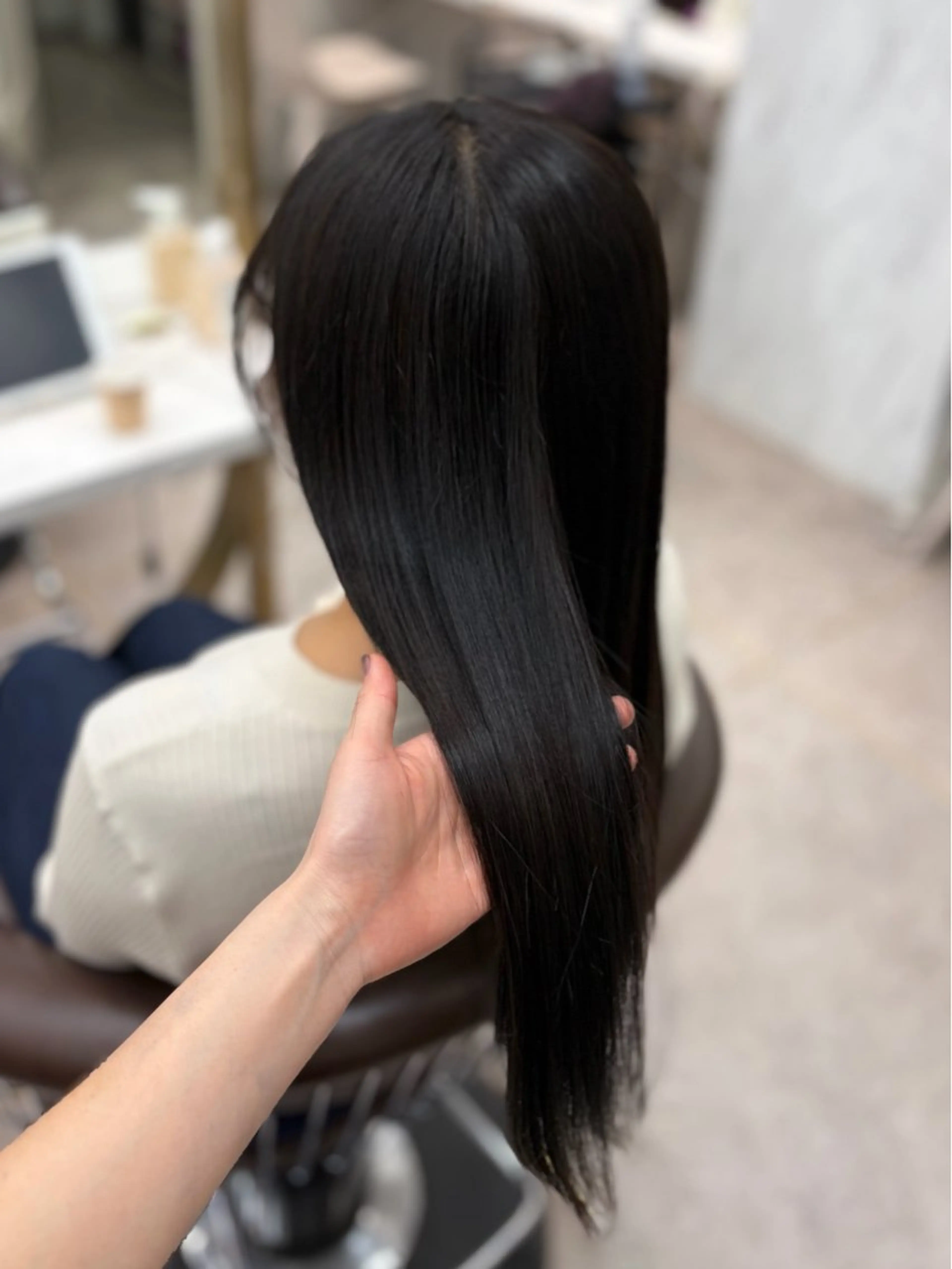 ロング ロング トリートメント ヘアカラー 坂上 実里のヘアスタイル