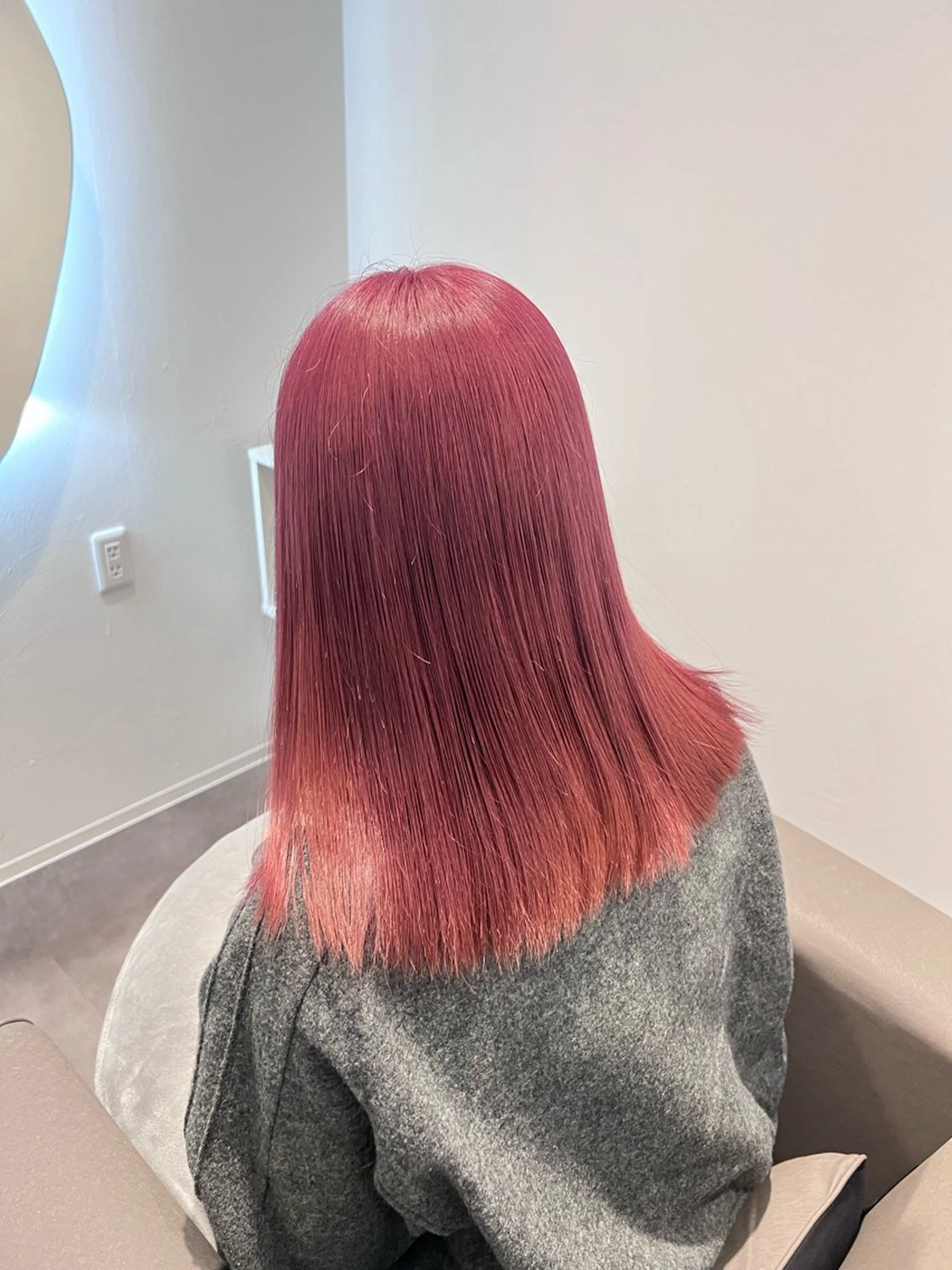 セミロング マルタ/金沢 /透明感カラーのエステ・リラクイメージ