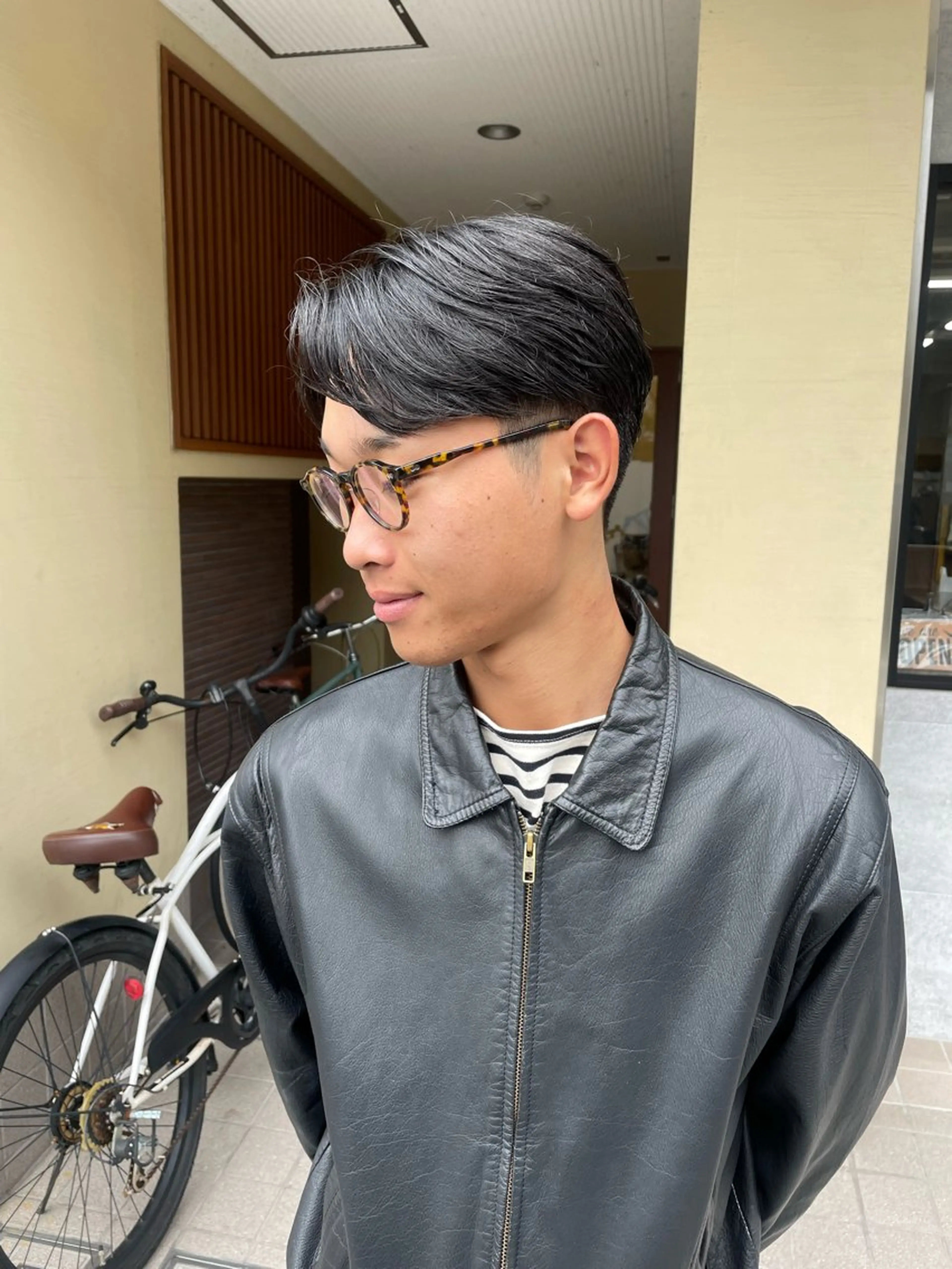 メンズ カット ヘアカラー トリートメント マツダ レンのヘアスタイル