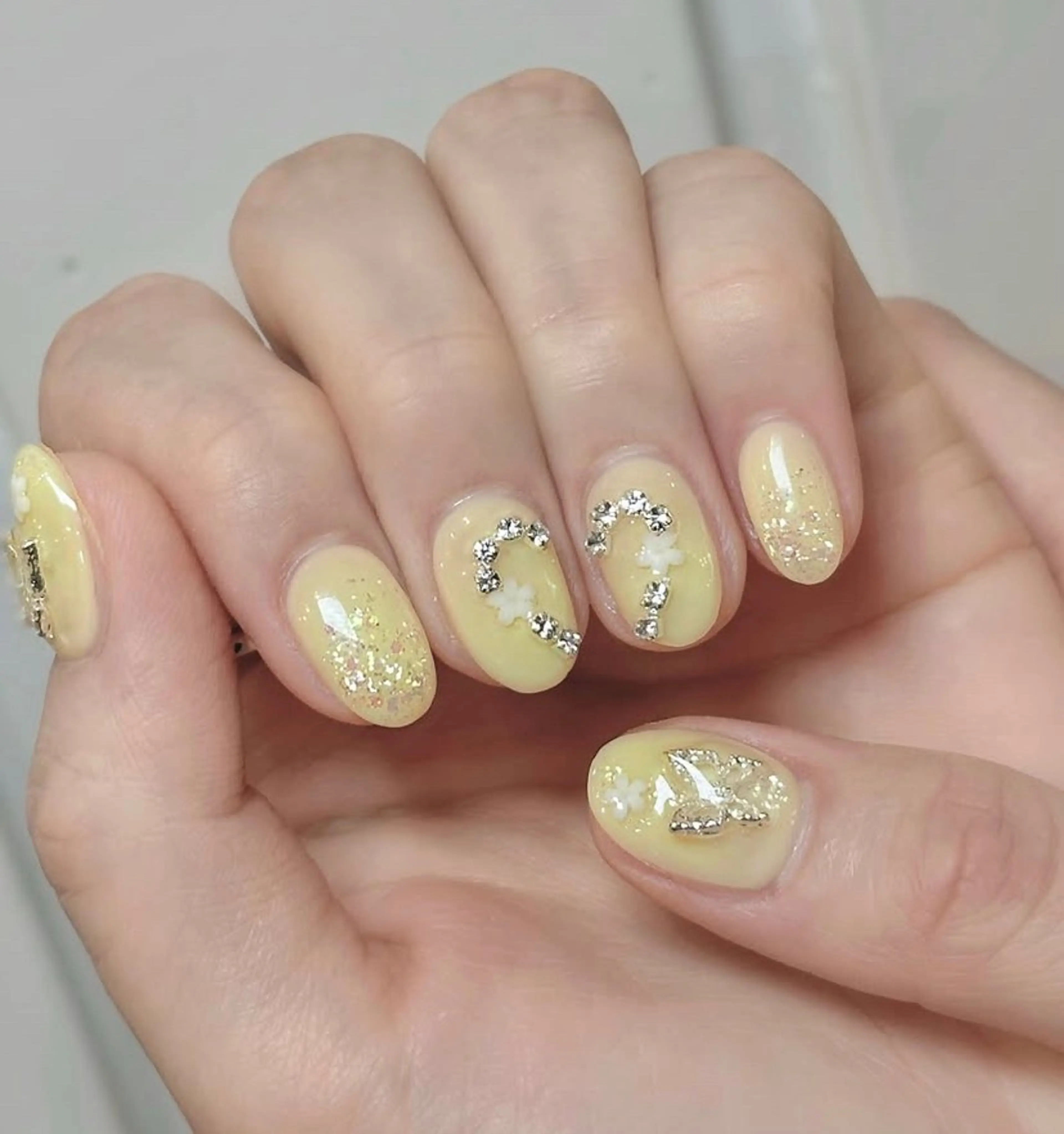 ネイル ハンドネイル Hin Nailsのネイルデザイン