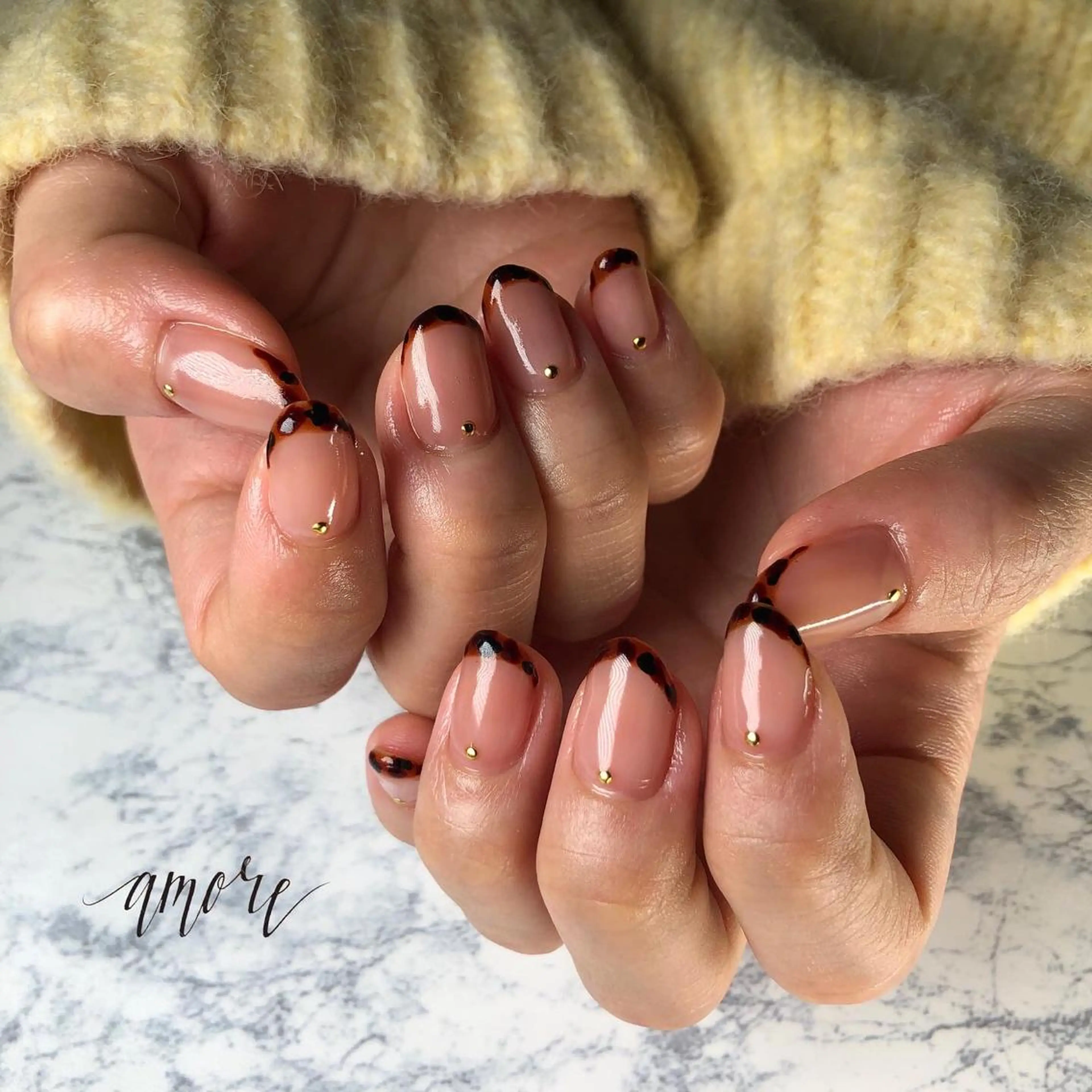 ネイル ジェルネイル 氷ネイル・うるうるネイル マグネットネイル ミラーネイル ニュアンスネイル You kyehwaのネイルデザイン