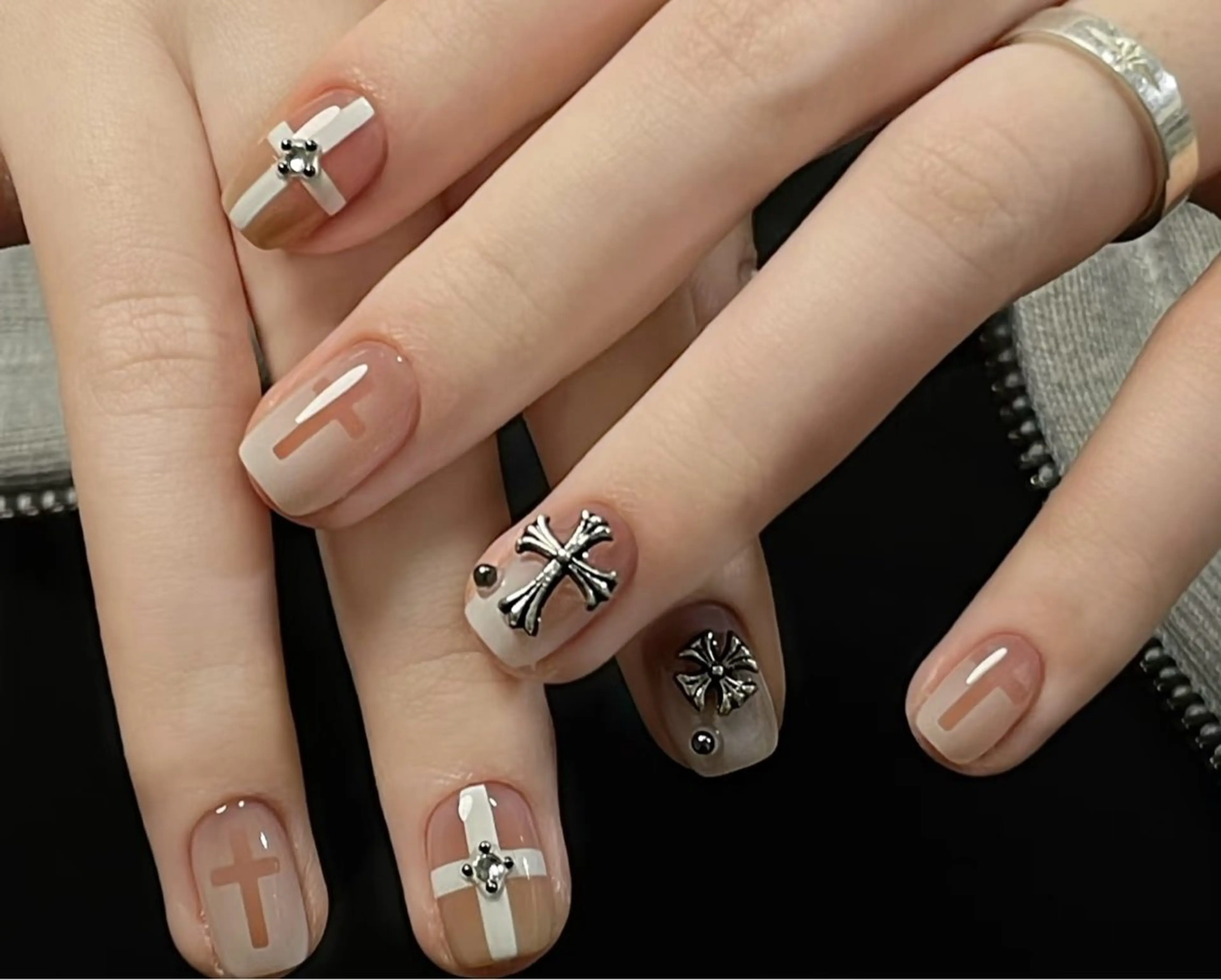 ネイル hello.nail所属・Horie 雪のネイルデザイン