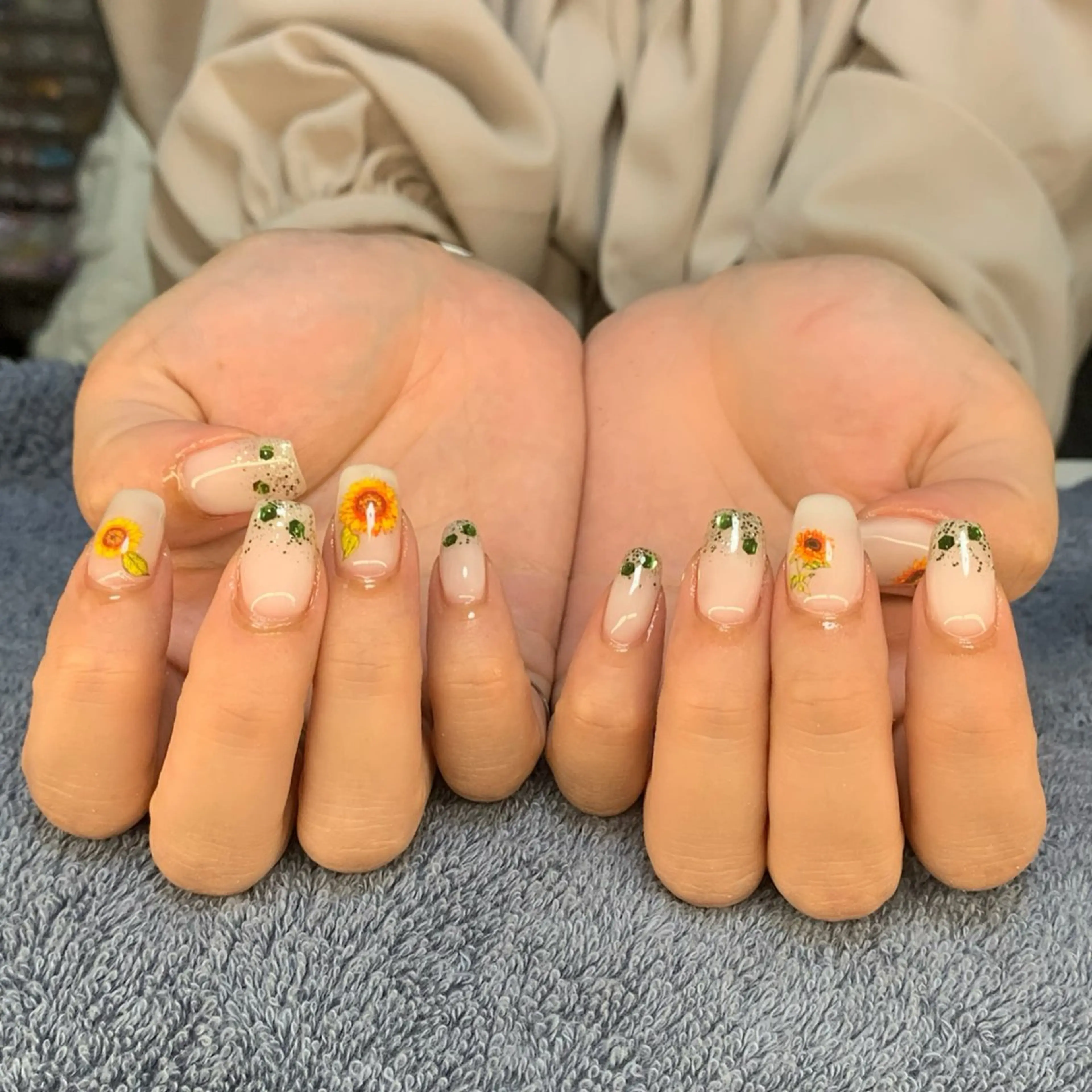 ネイル ハンドネイル フットネイル MHR nailのネイルデザイン