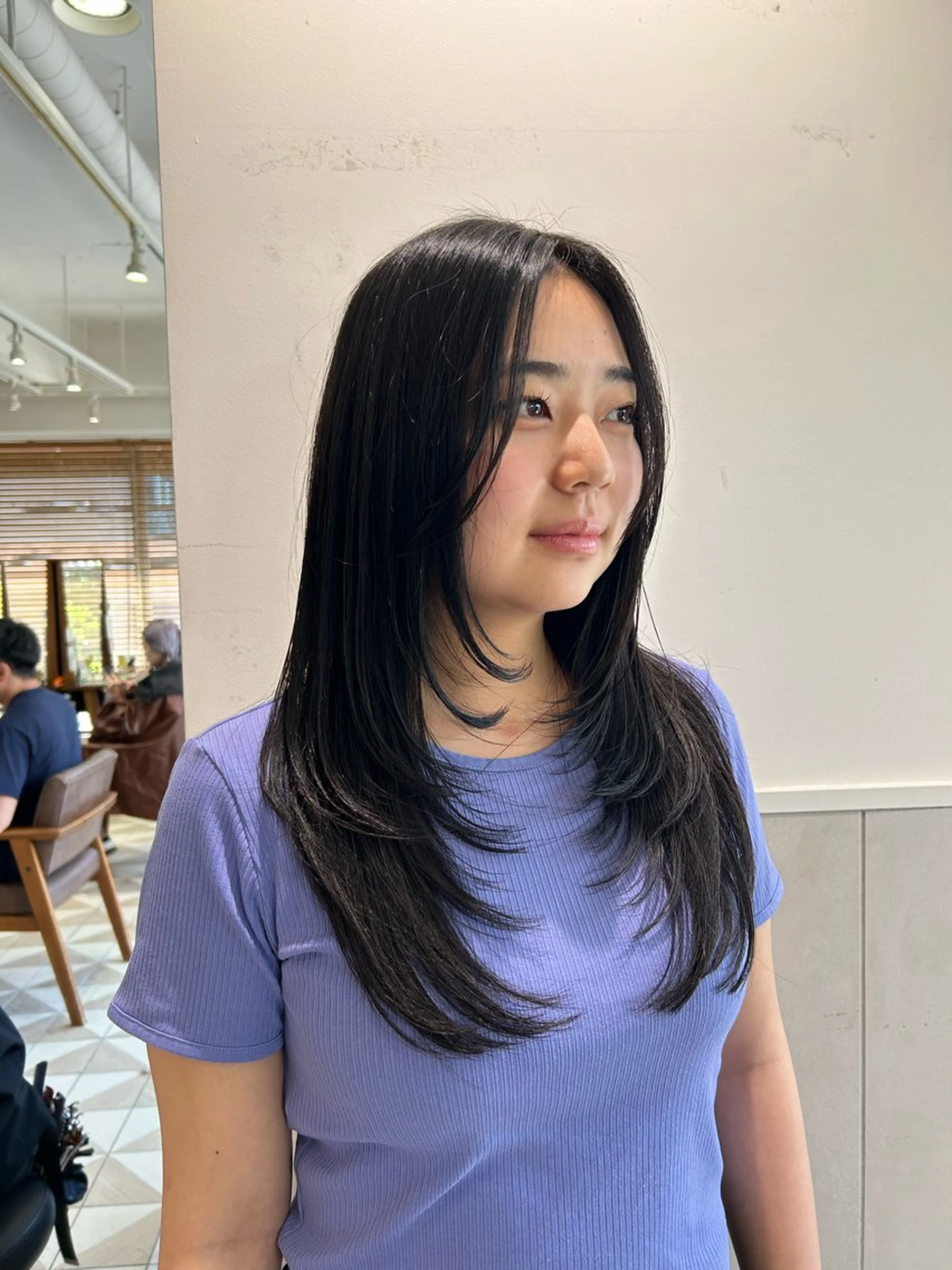ロング 菅沼 紀世/顔周りレイヤーのヘアスタイル