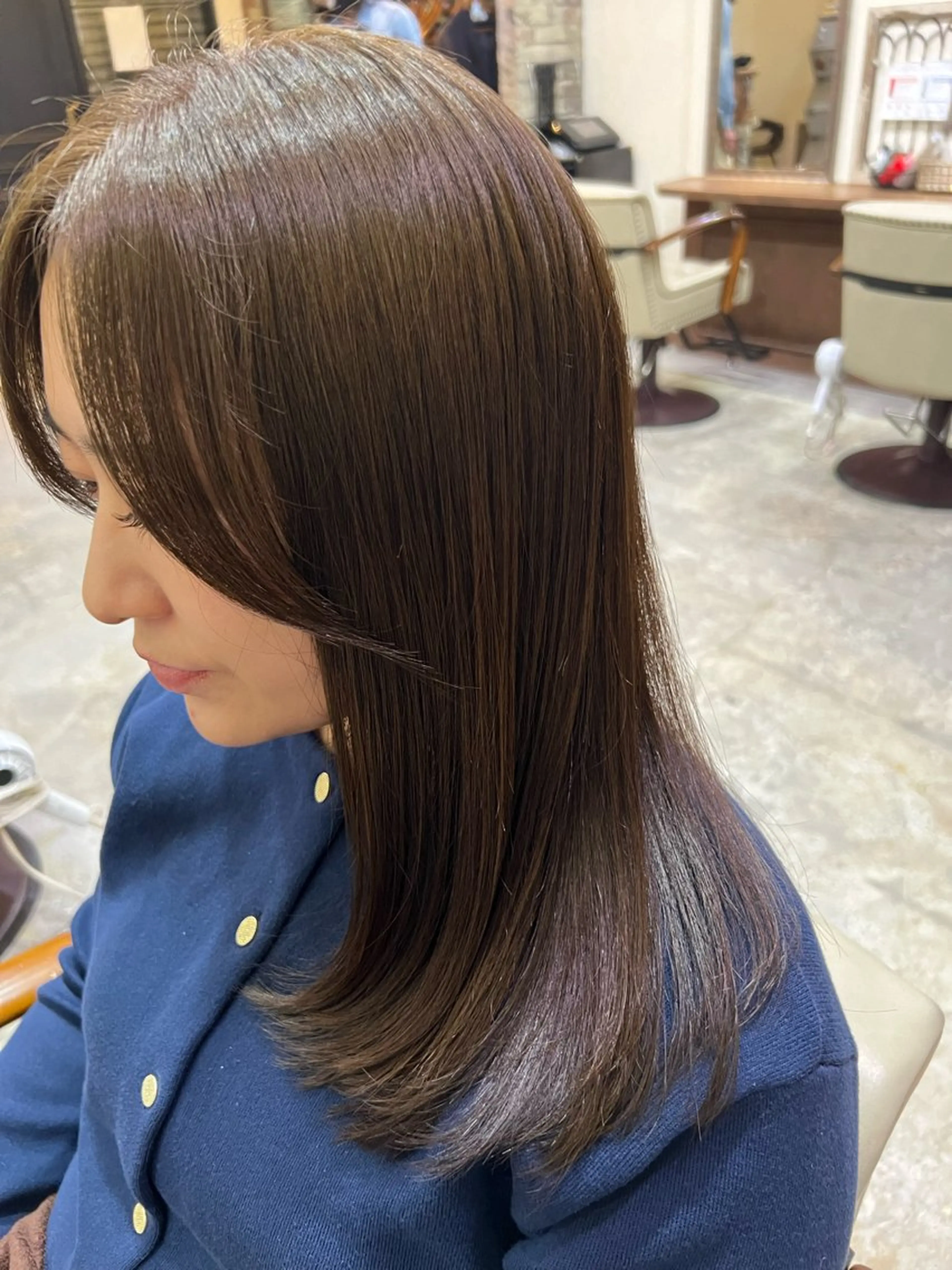 ミディアム カット ヘアカラー 高橋 葵のヘアスタイル