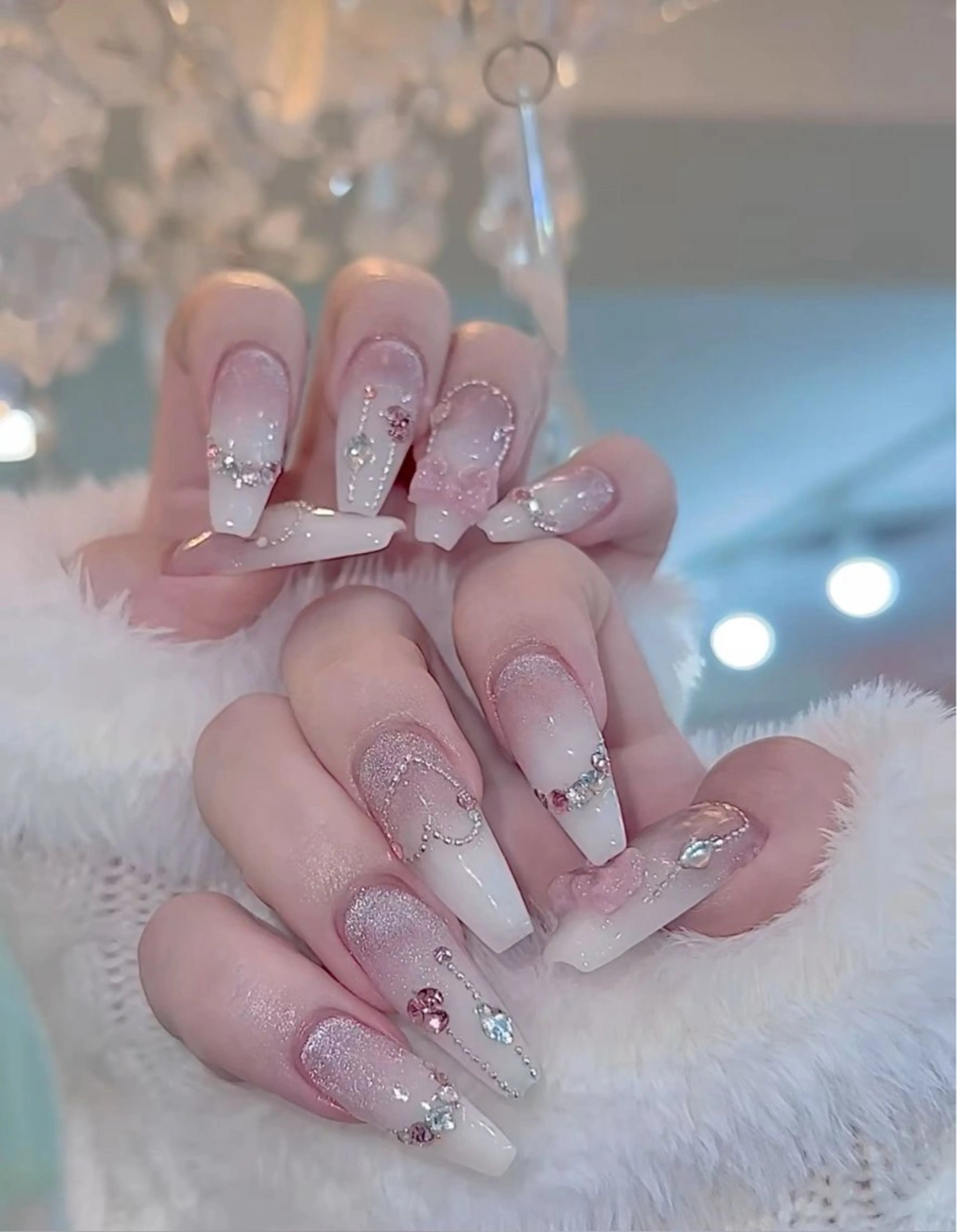 カラー グラデーションカラー ピンクカラー ハンドネイル AIN Nailのネイルデザイン