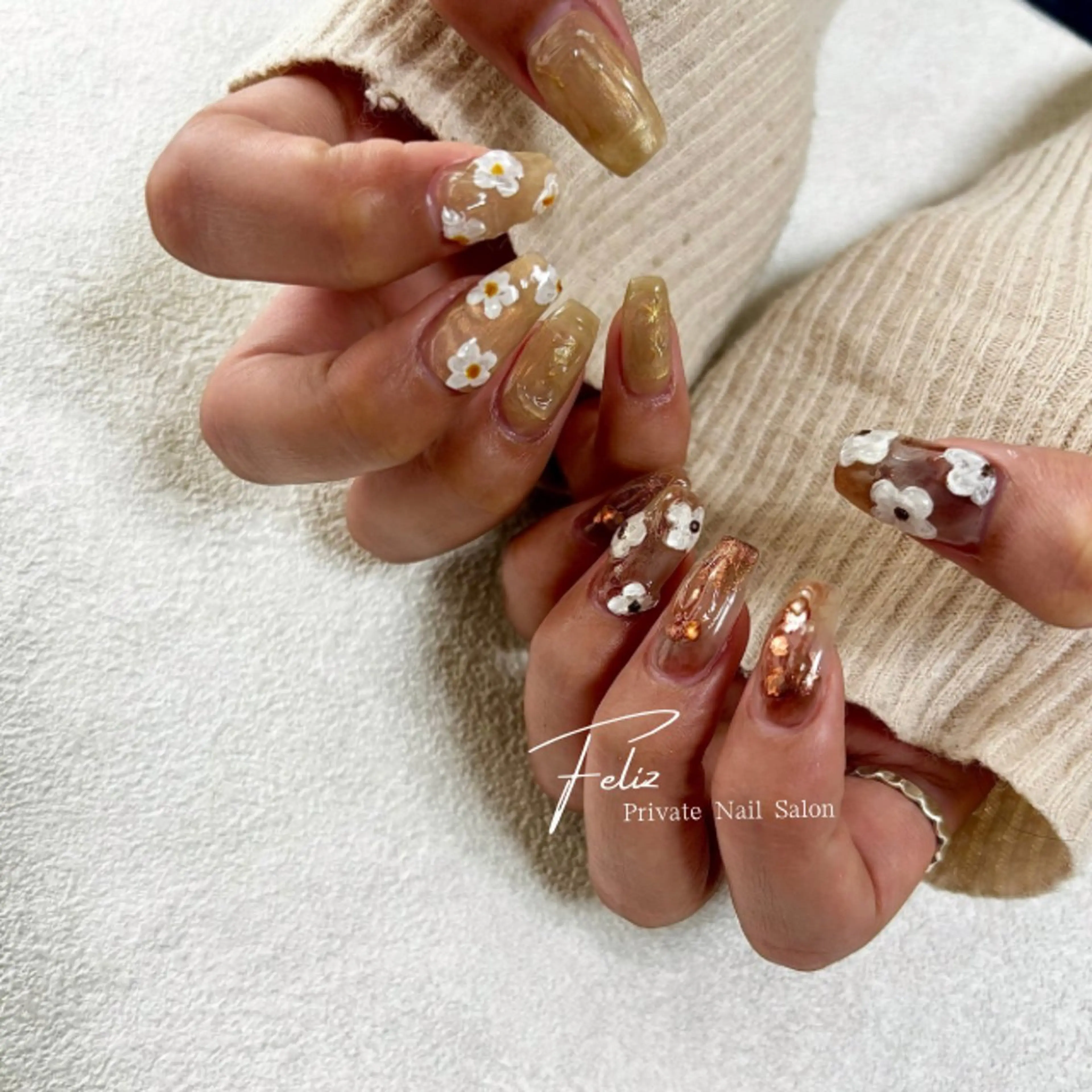 ネイル ハンドネイル ハンドケア Feliz 楽しいネイルサロンのネイルデザイン
