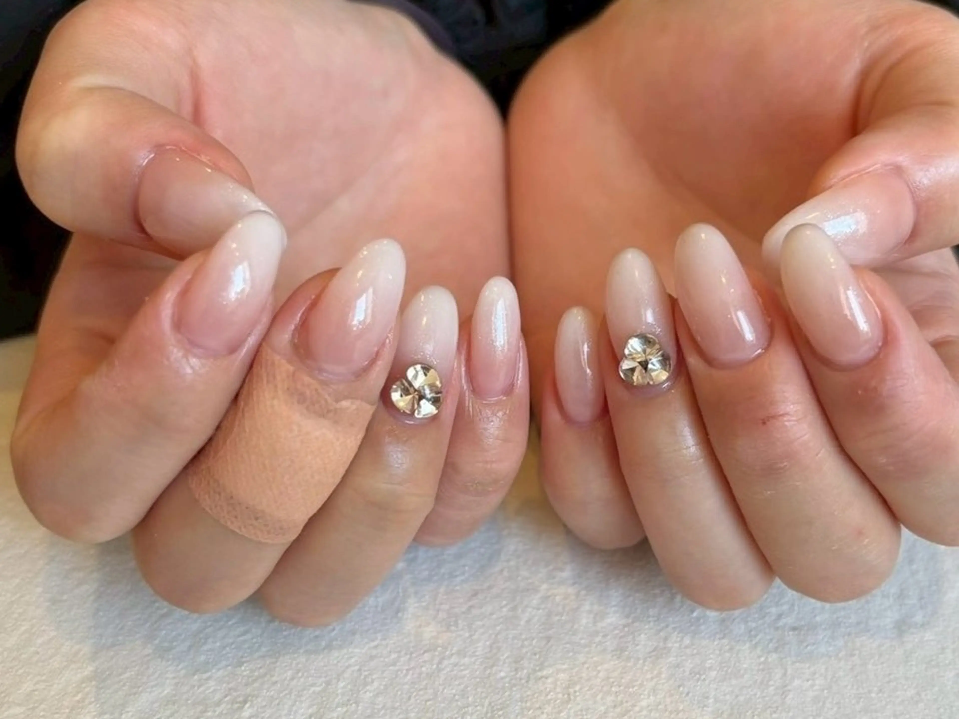 【Jr.ネイリスト💅練習モデル価格】 hand 🤍グラデーション（オフ＋1100円）の写真