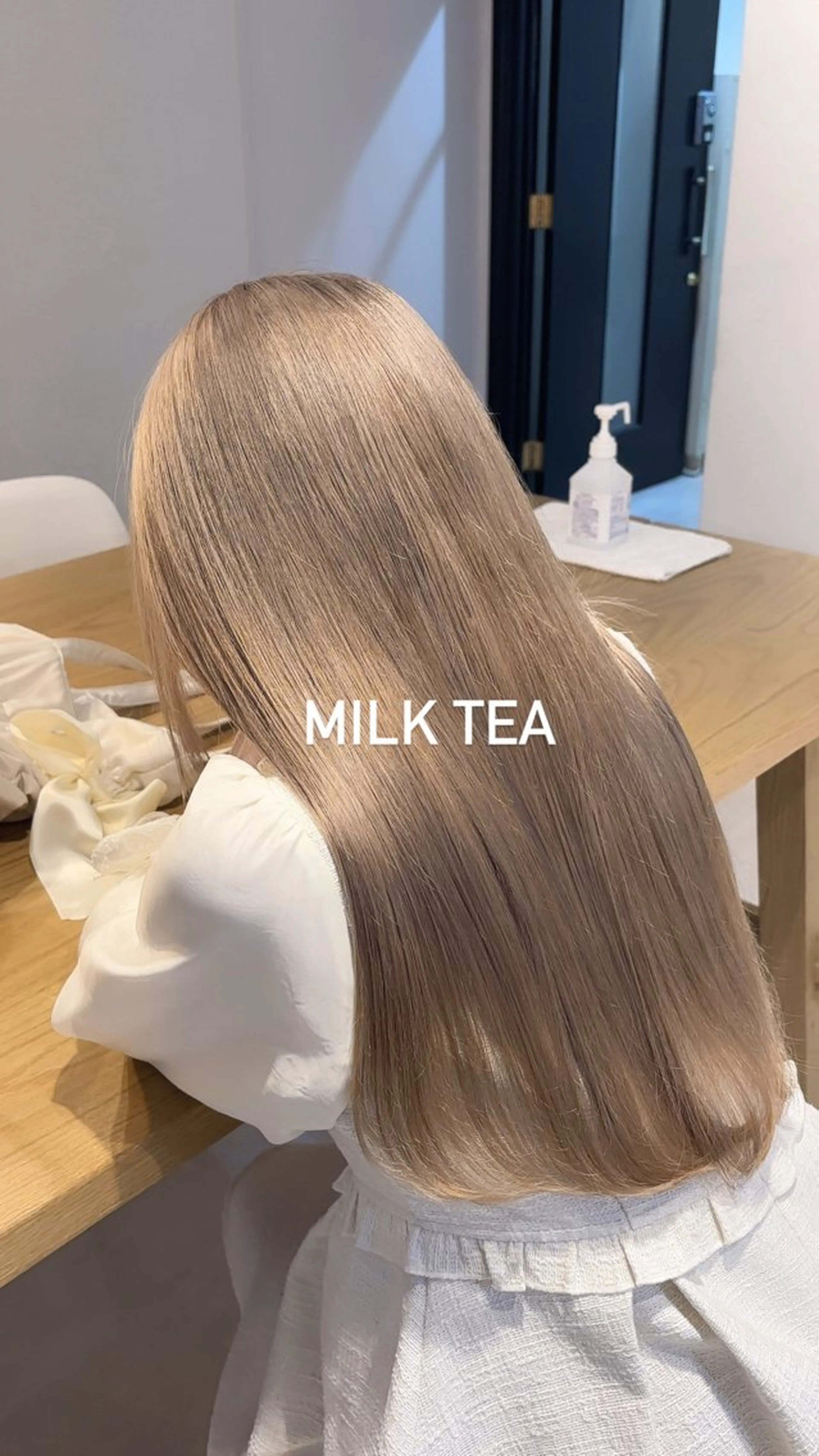 ロング ヘアカラー 瀬戸 杏珠のヘアスタイル