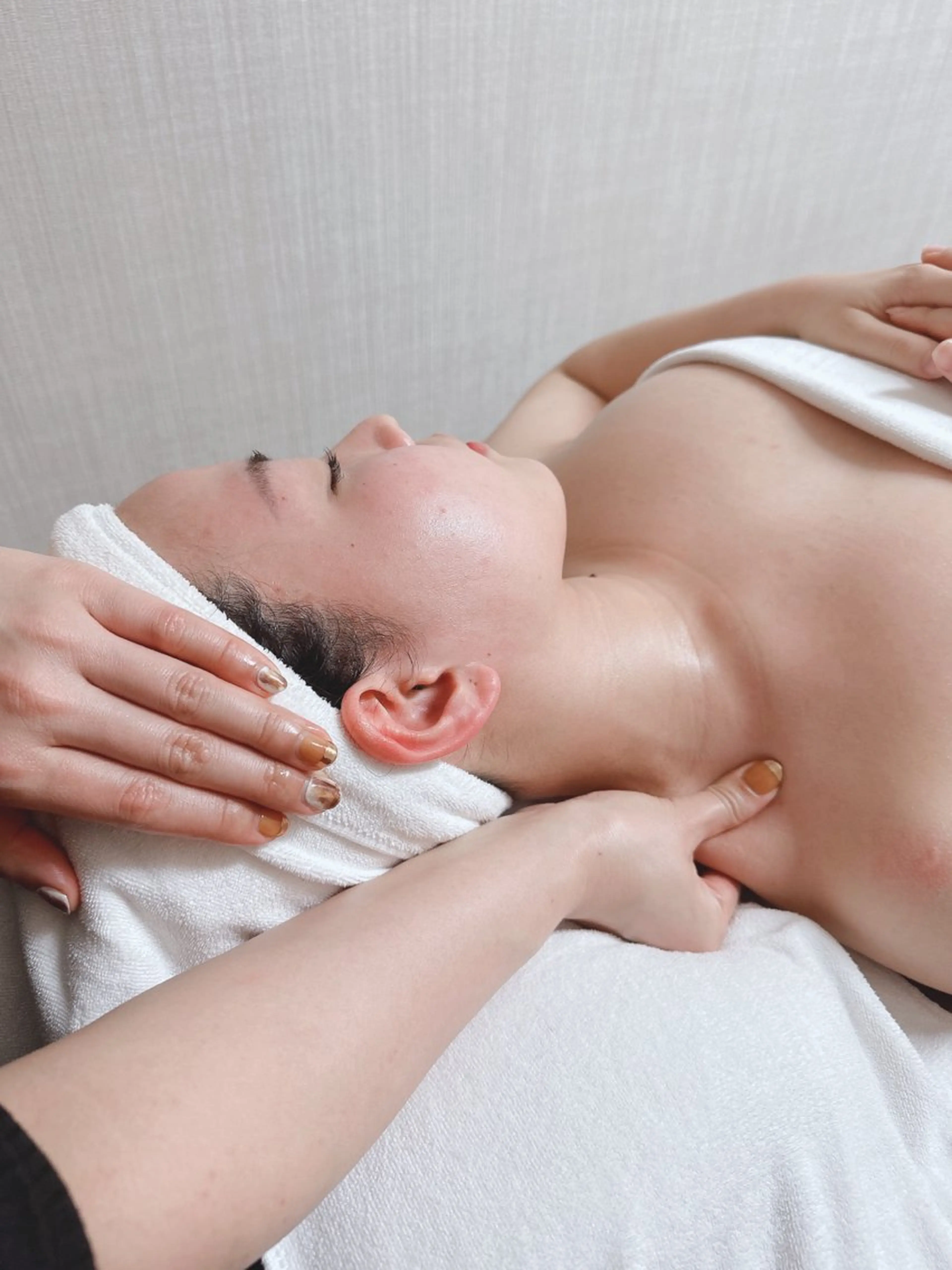 【首肩集中ケア】圧強め全身アロマトリートメント90分 ¥8990の写真