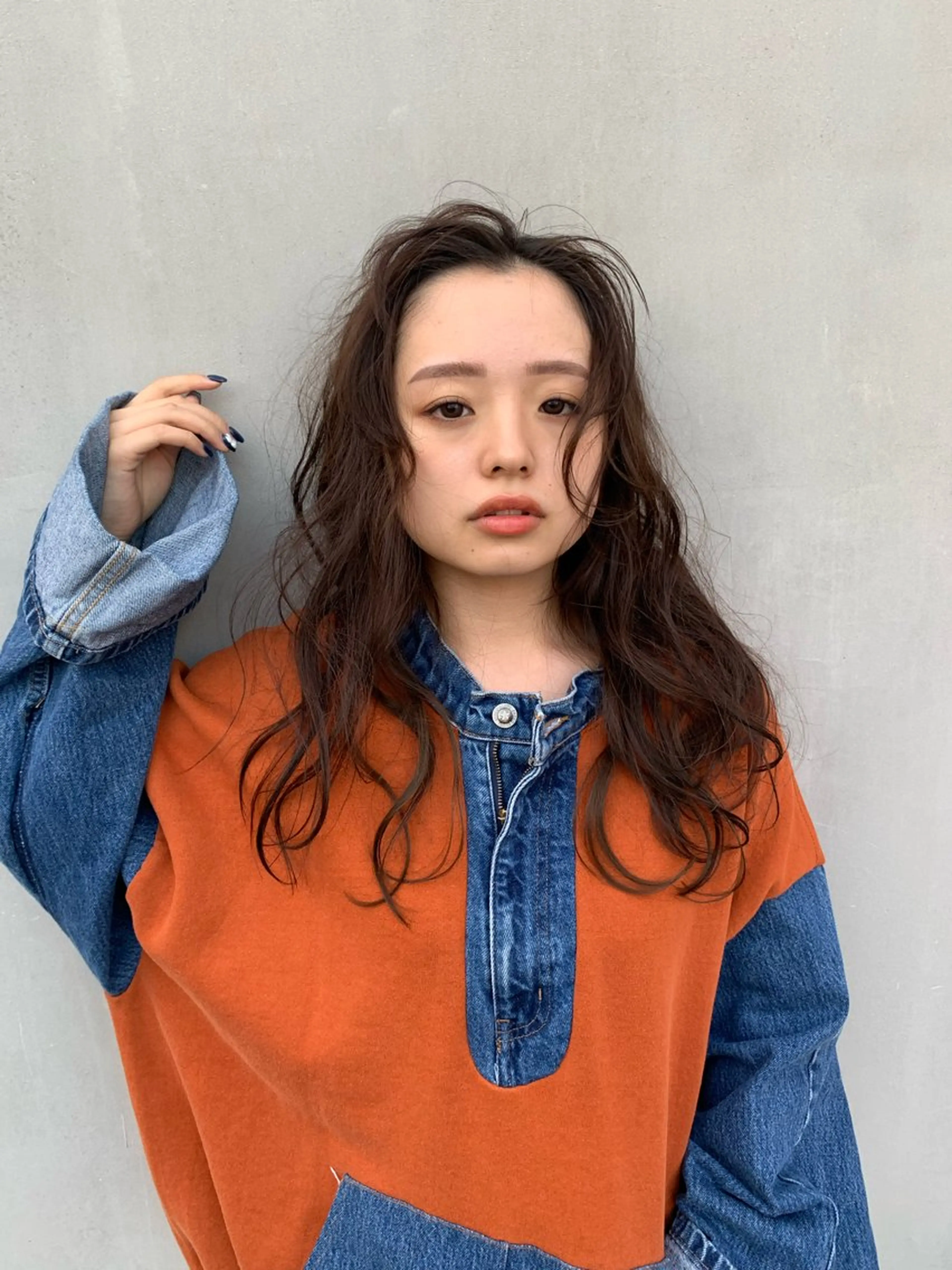 ロング 矢澤 明日香のヘアスタイル