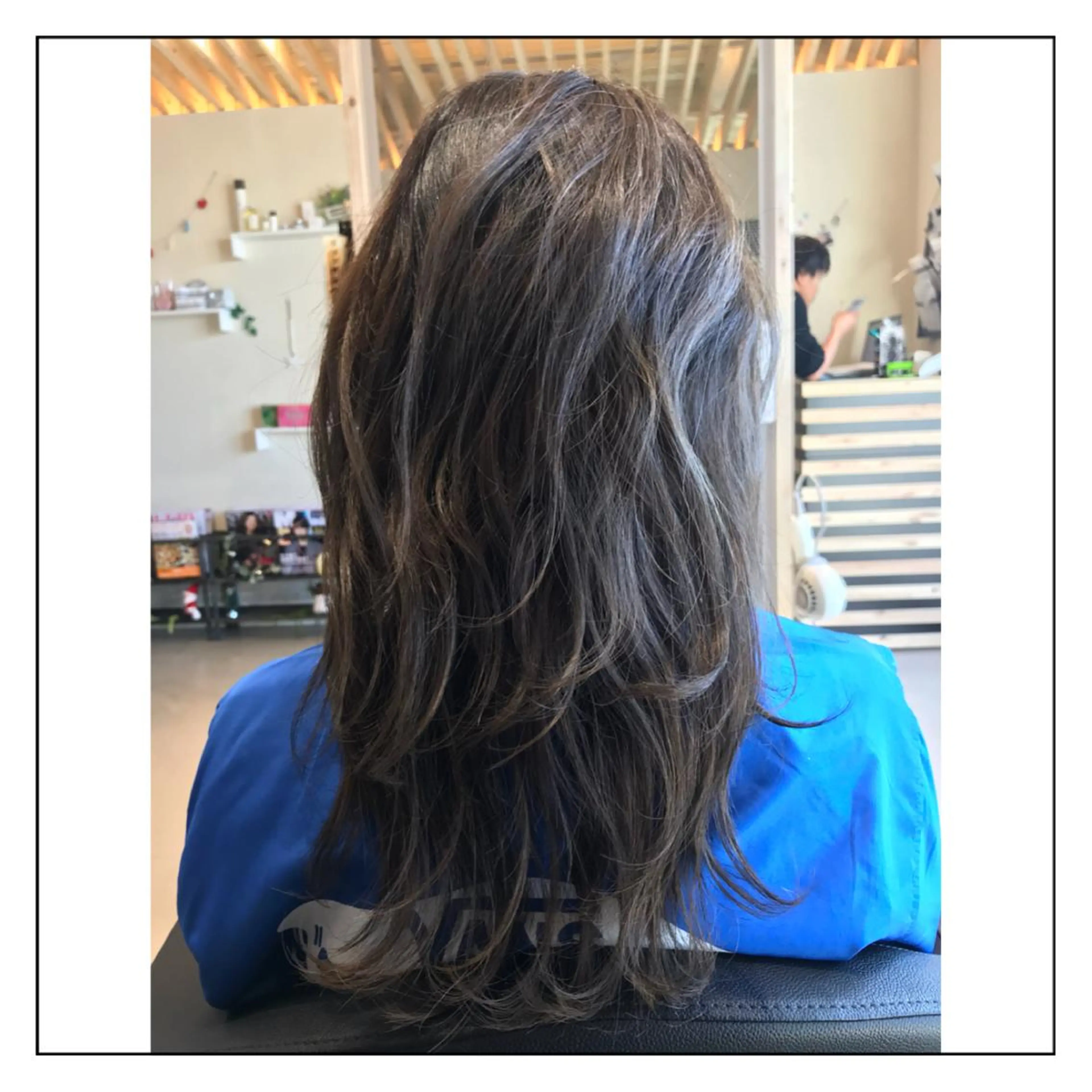 セミロング カラー 透明感カラー ハイライトカラー シルバー ハイライト 大久保 隆蔵のヘアスタイル