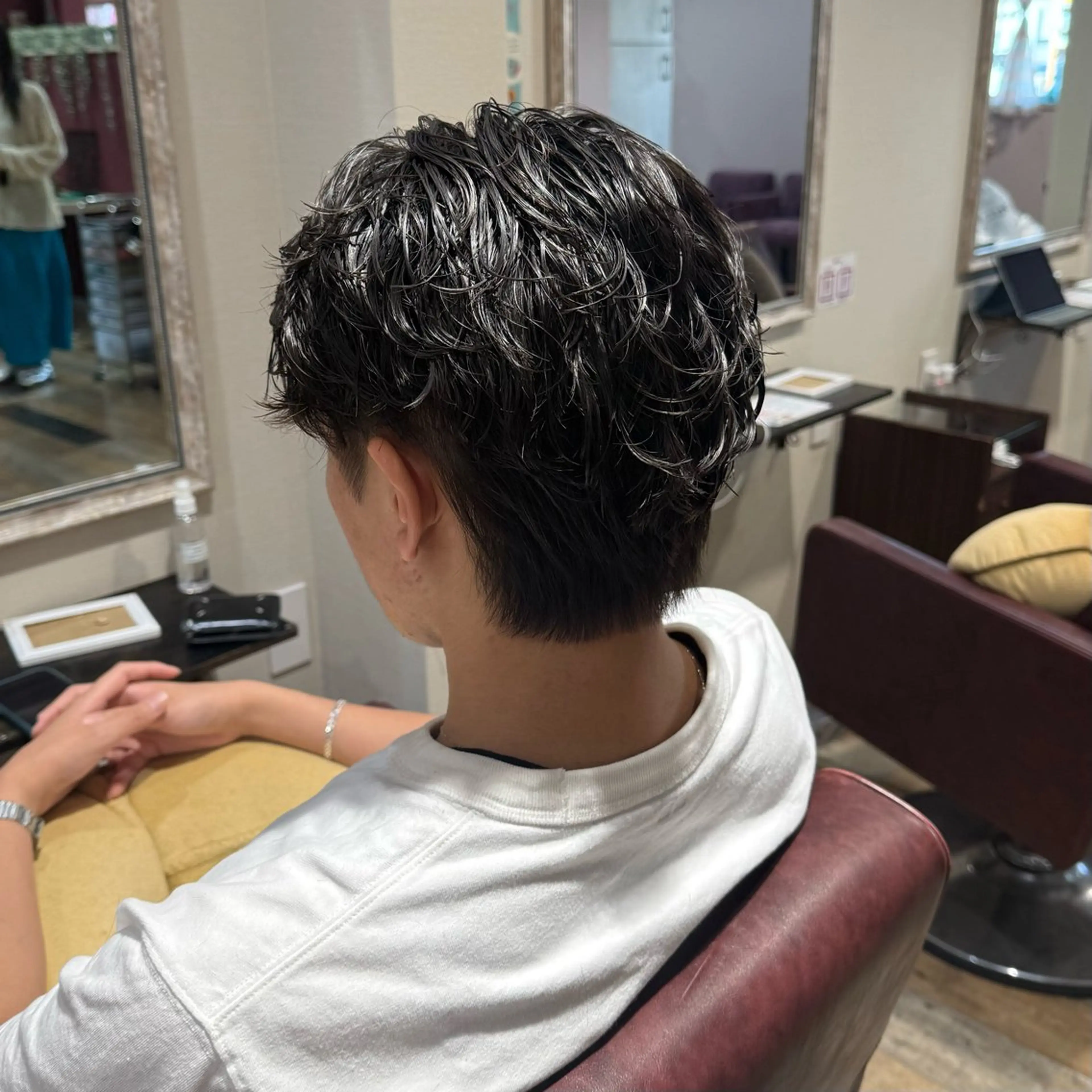 ♡👱🏼 メンズ 👱🏼♡ 【カット】➕【デザインパーマ】 ¥9500の写真