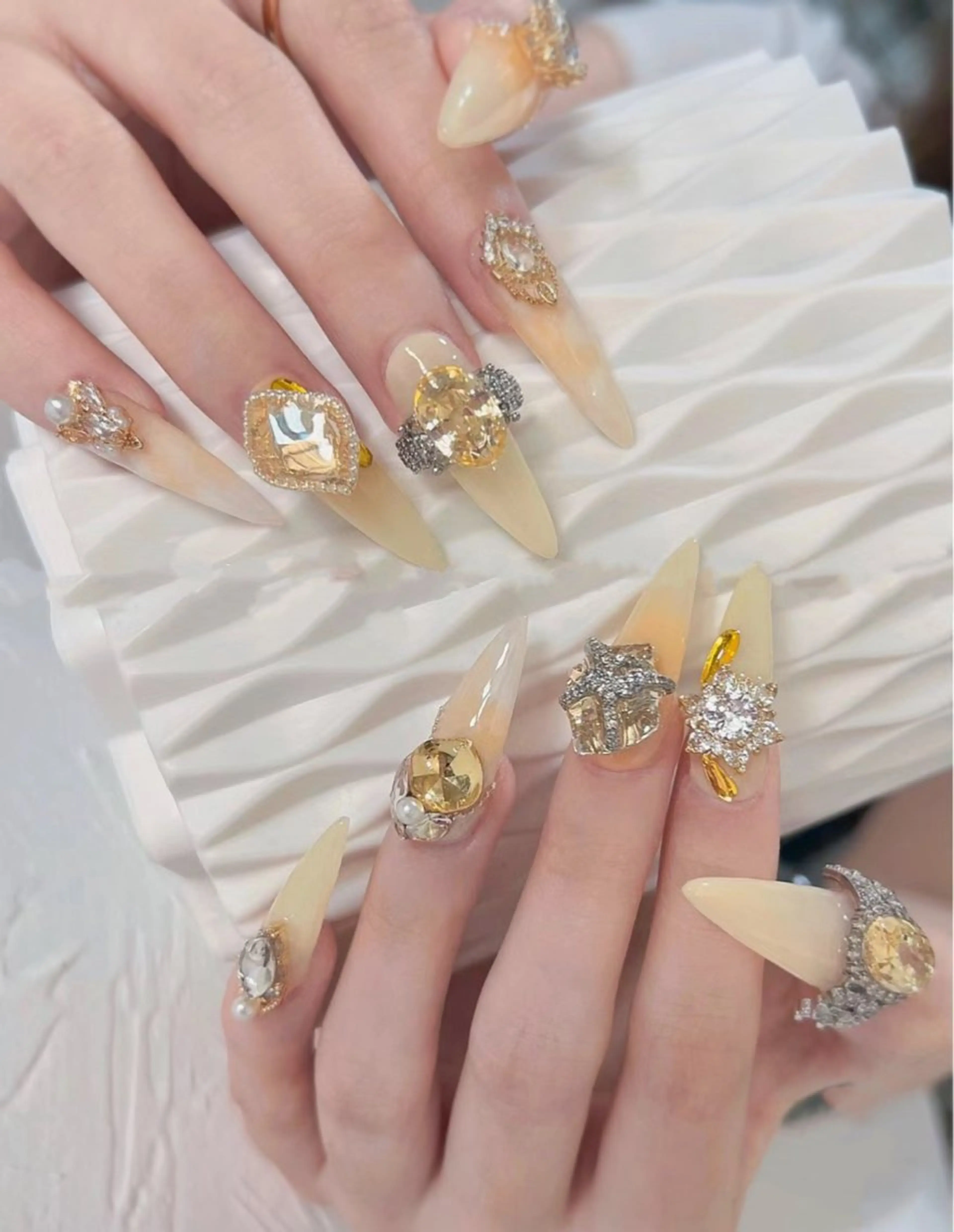 ネイル アートネイル チークネイル 長さ出し フラワーネイル ジェルネイル YK Beauty Salonのマツエク・マツパデザイン