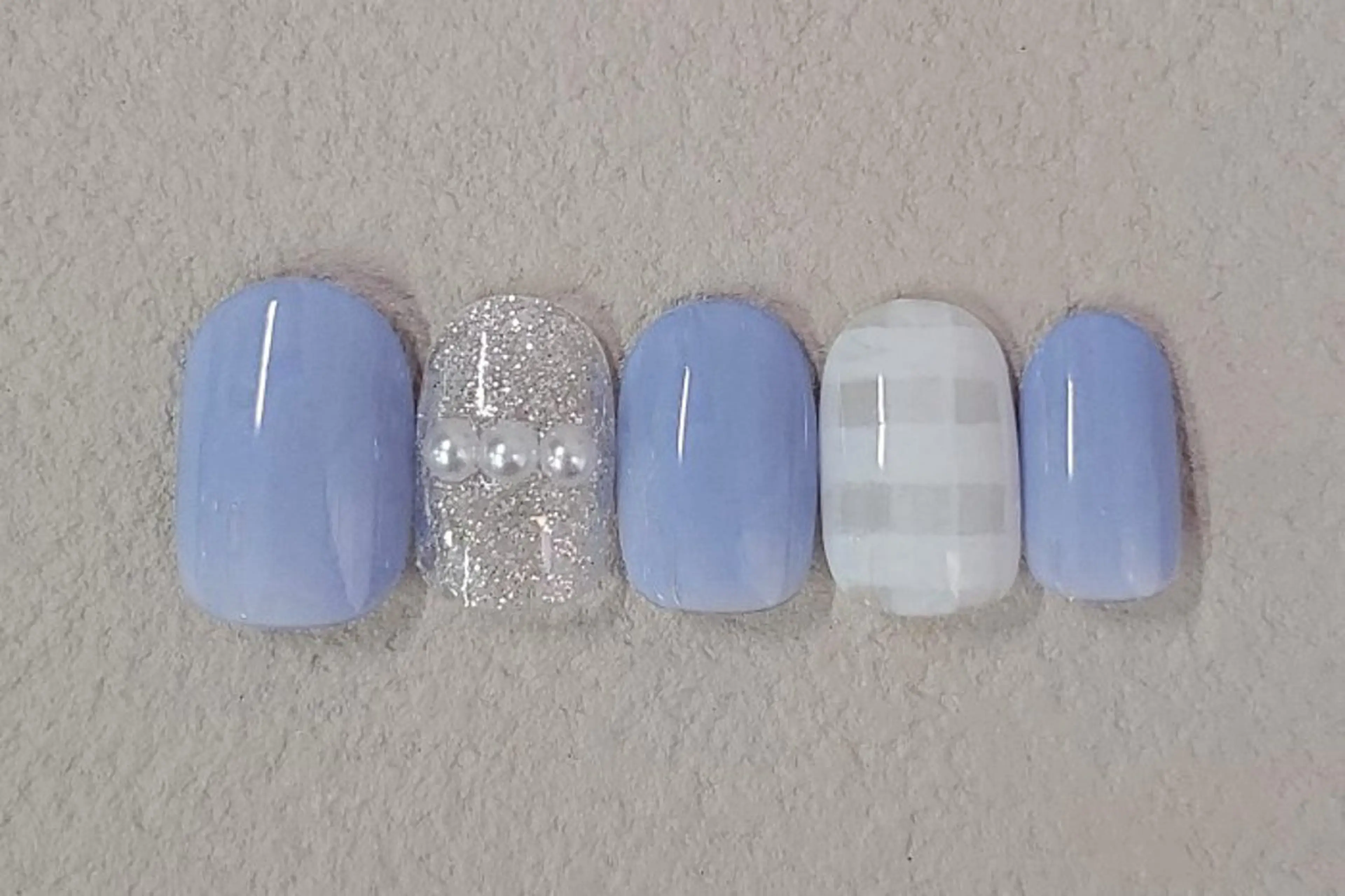 ネイル 鈴木 麻理絵のネイルデザイン