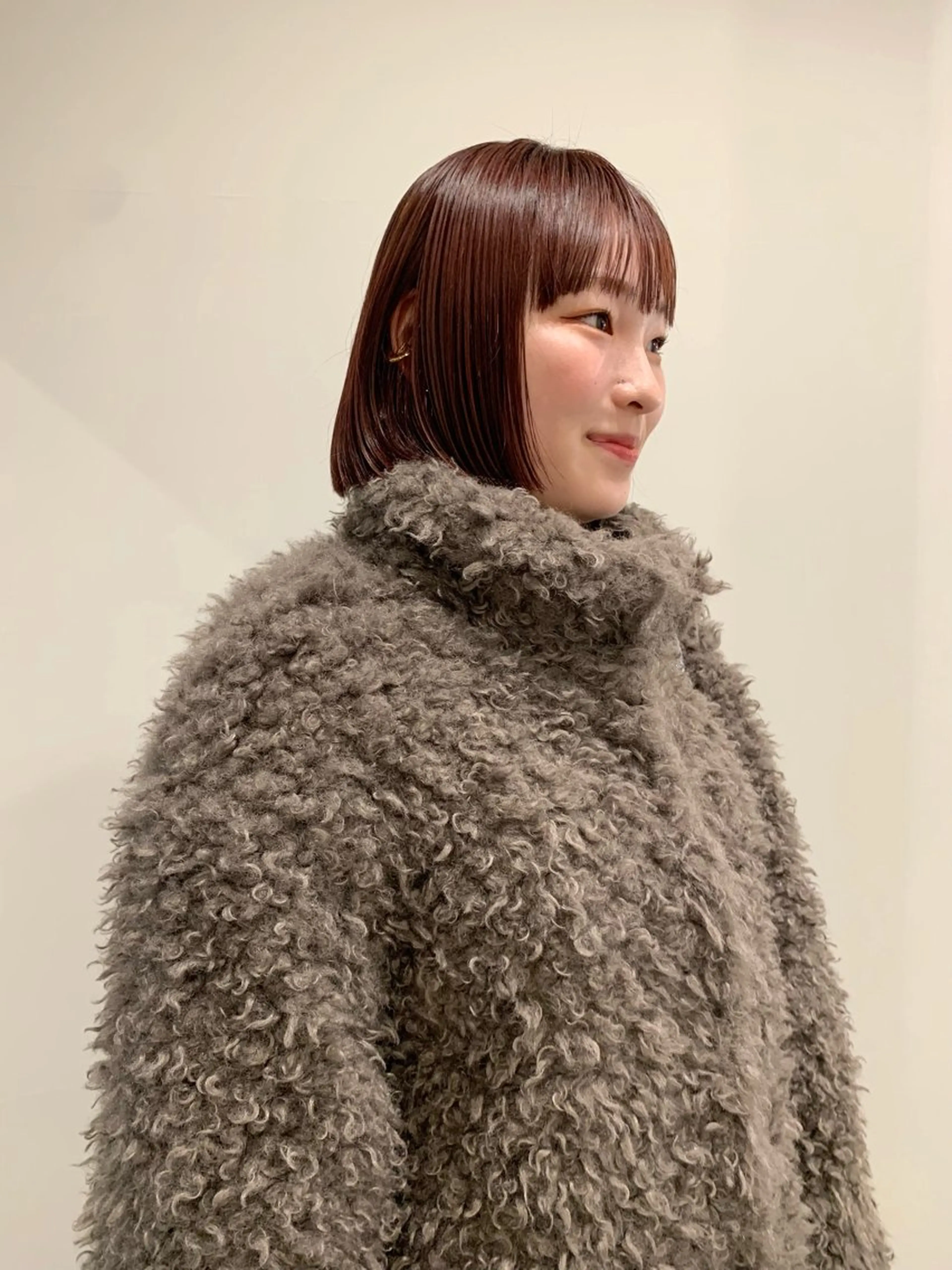 ミディアム カラー レッドカラー ボブ カット ヘアカラー トリートメント 落合希 Olivebeigeのヘアスタイル