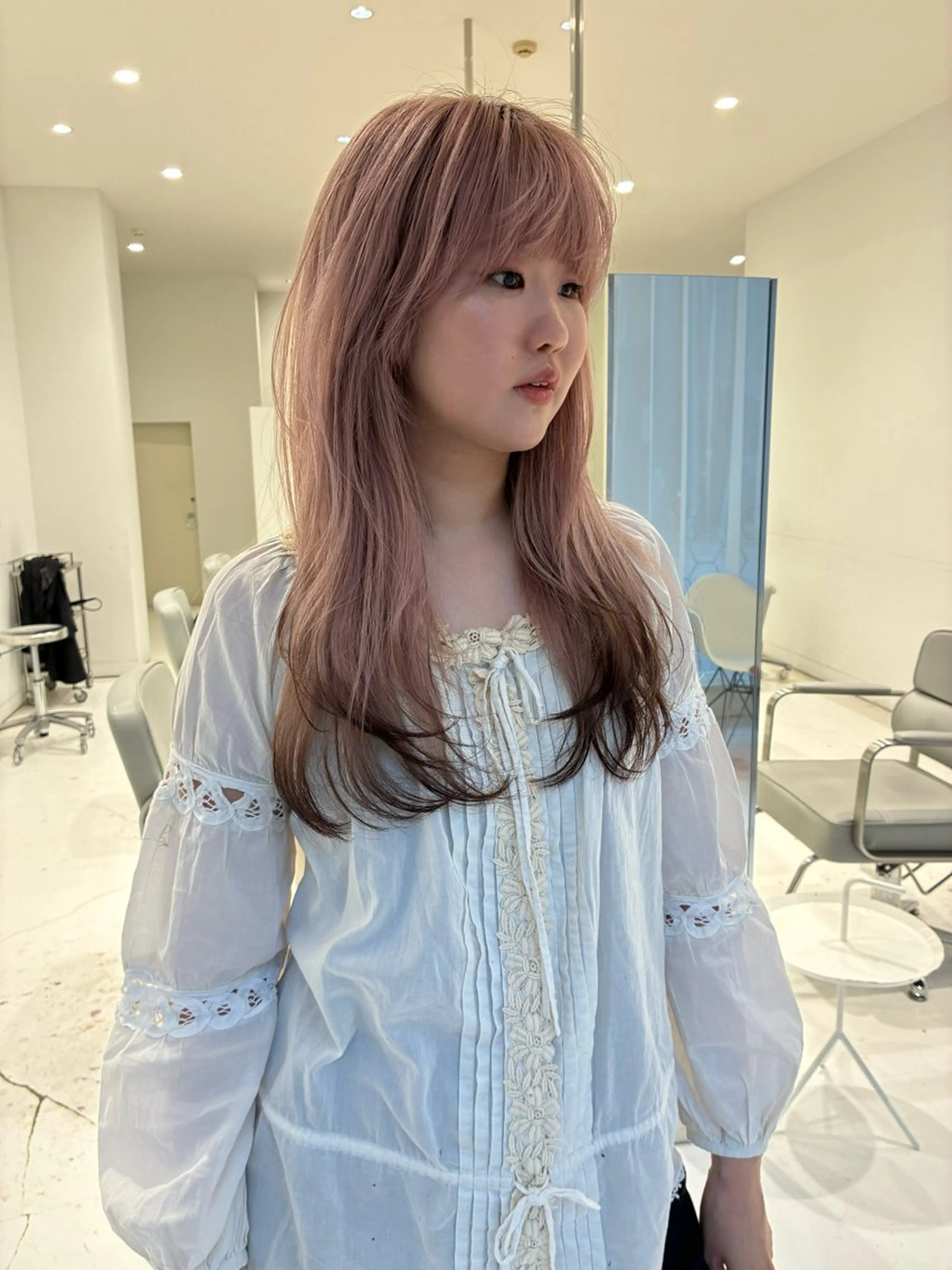ロング カット ヘアカラー トリートメント cono noughtのヘアスタイル