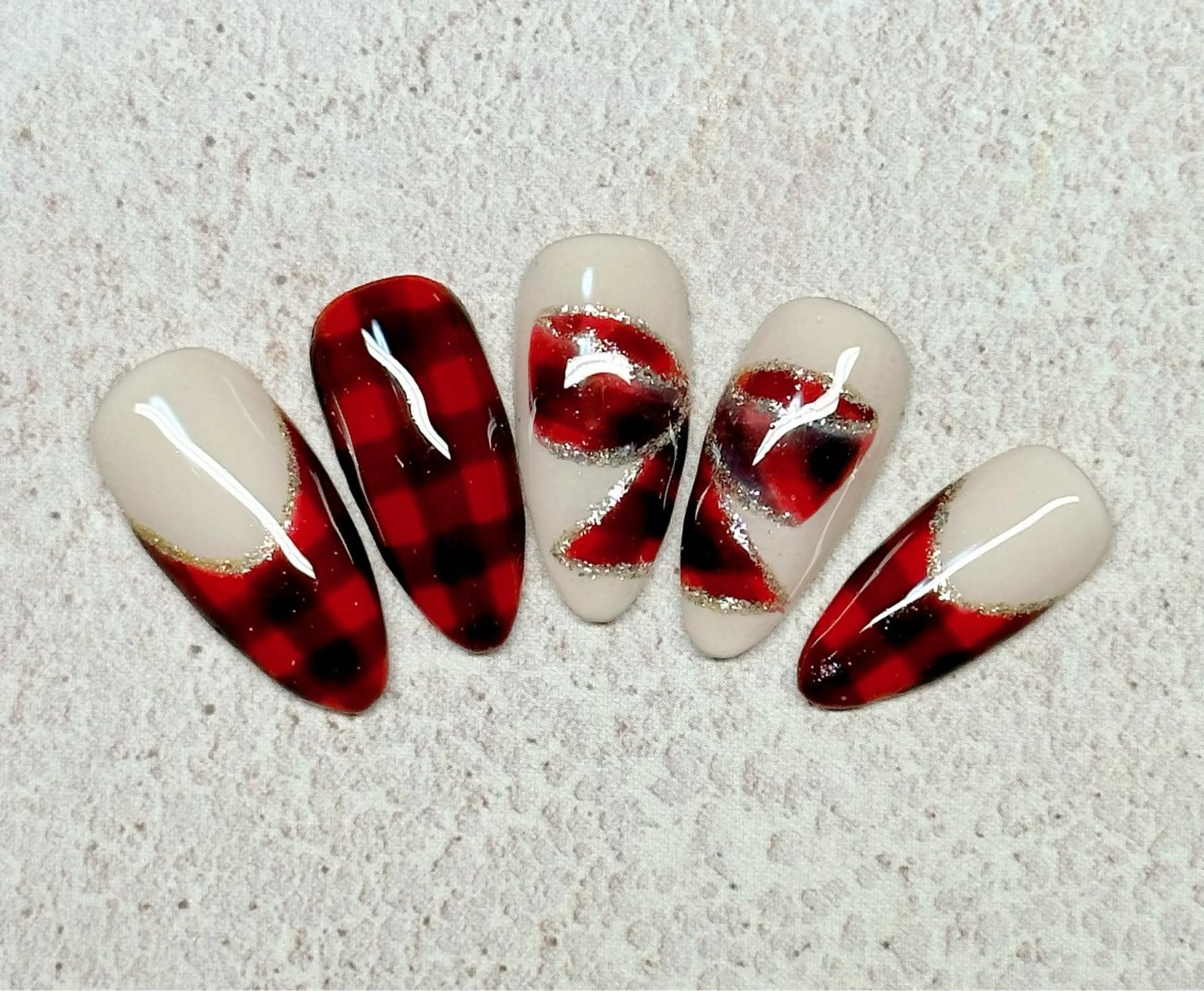 ネイル アートネイル フレンチネイル ニュアンスネイル 冬ネイル クリスマス M.N_ nailのネイルデザイン