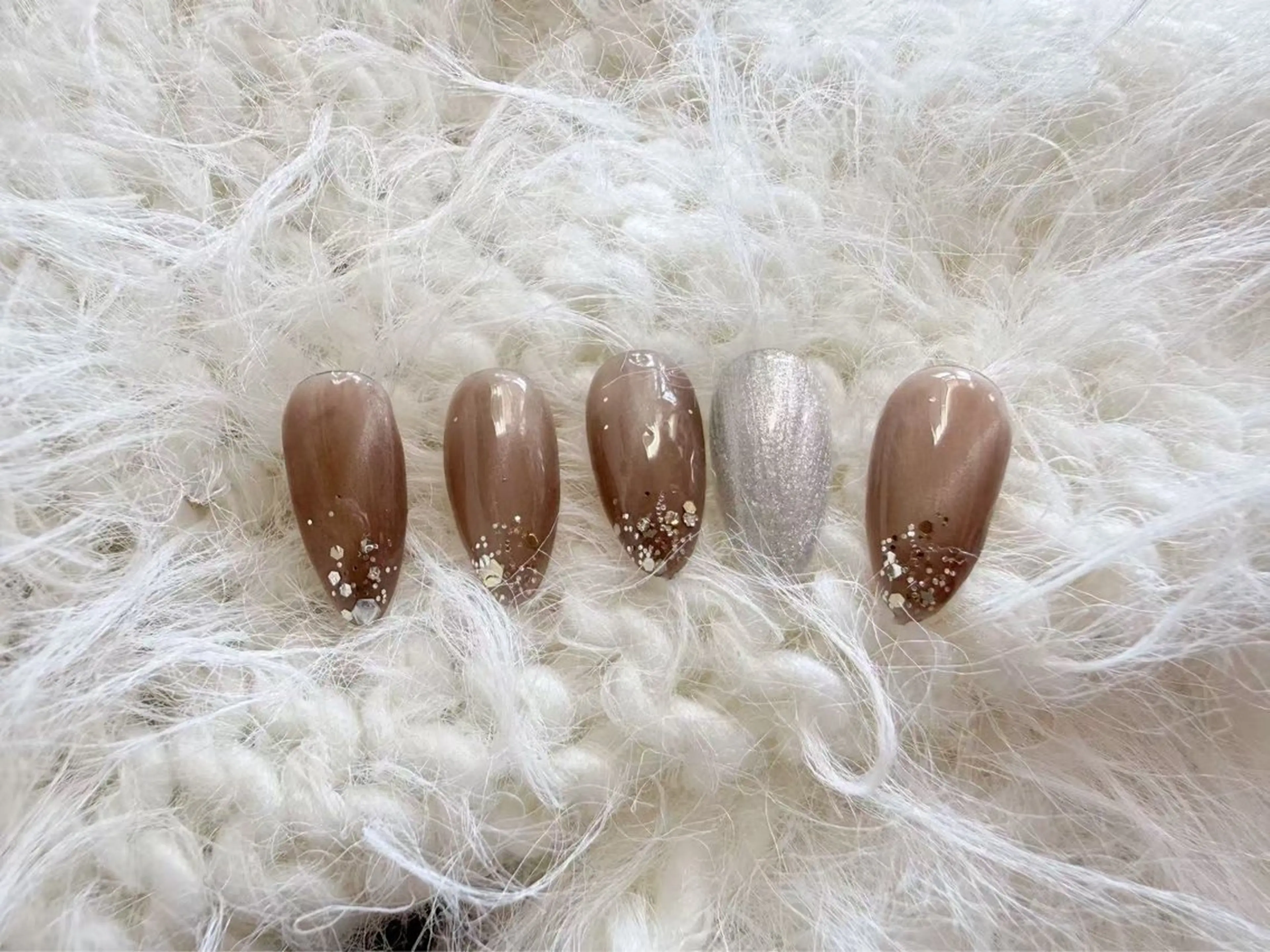 ネイル ブラウン ラメ(グリッター) lily salonのネイルデザイン