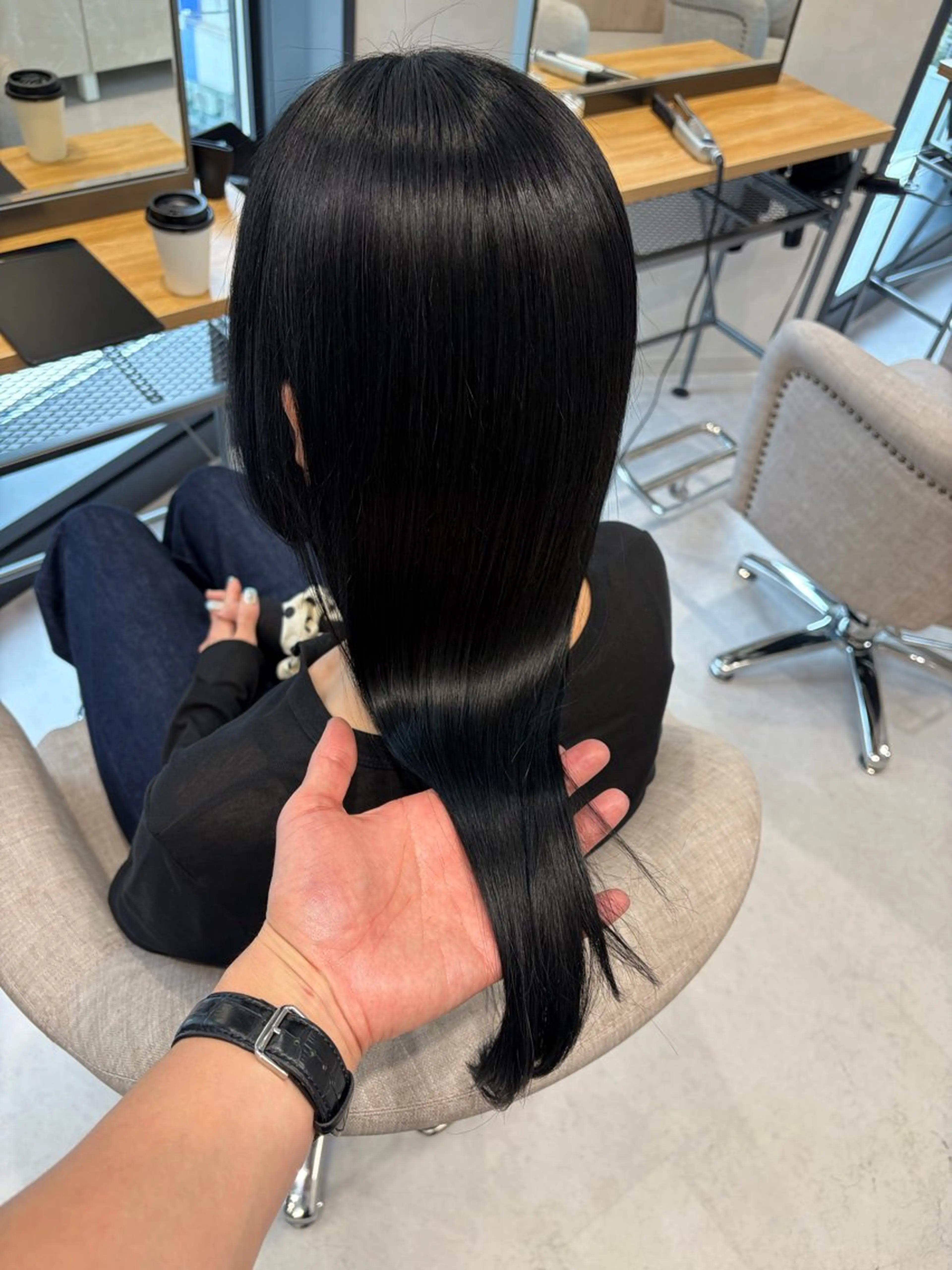 カット+艶髪カラー+髪質改善トリートメントの写真