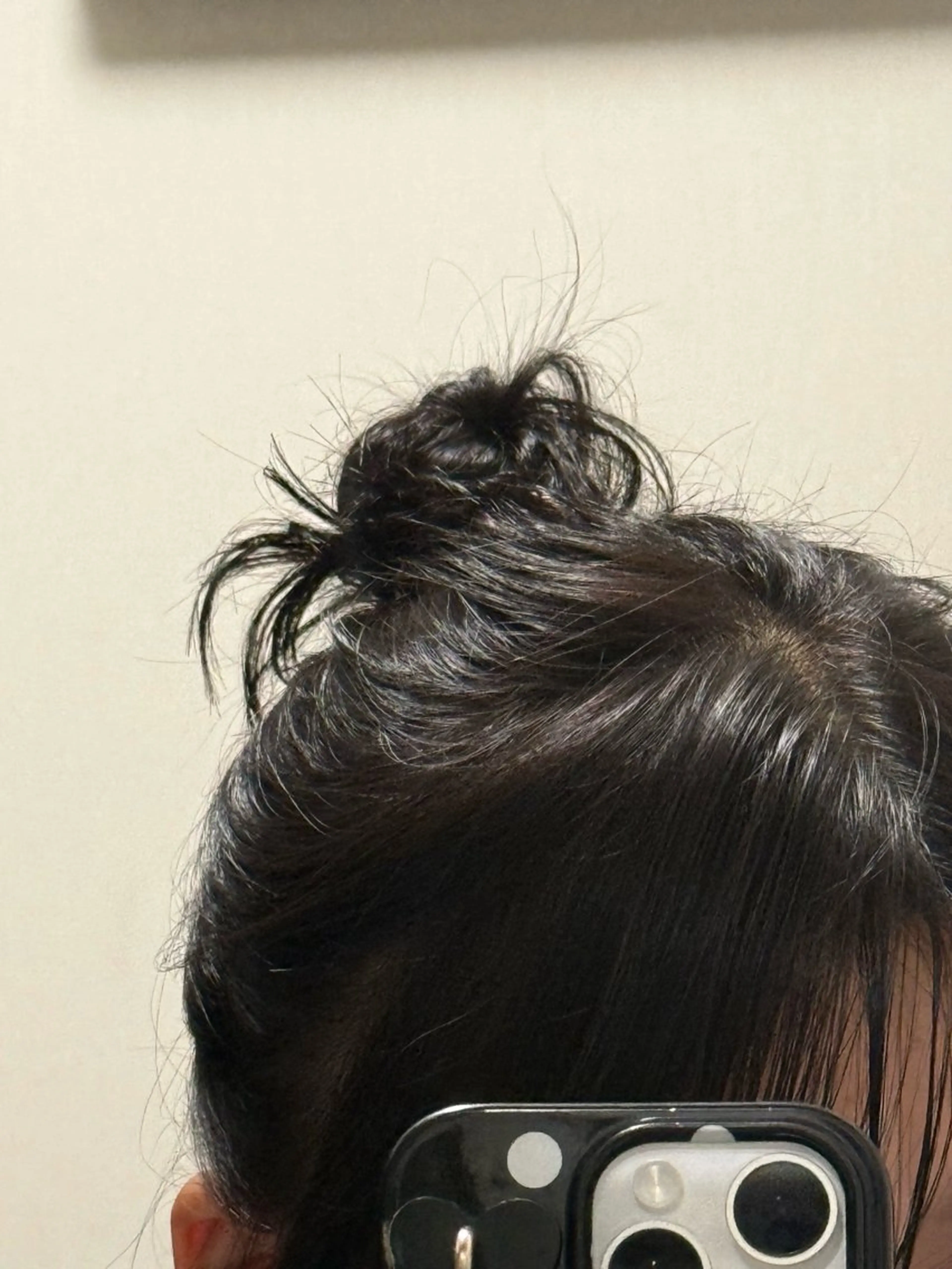 セミロング カラー 黒髪 ブルーカラー ブルーブラック ラベンダーカラー カット ヘアカラー キダ ユウナのヘアスタイル