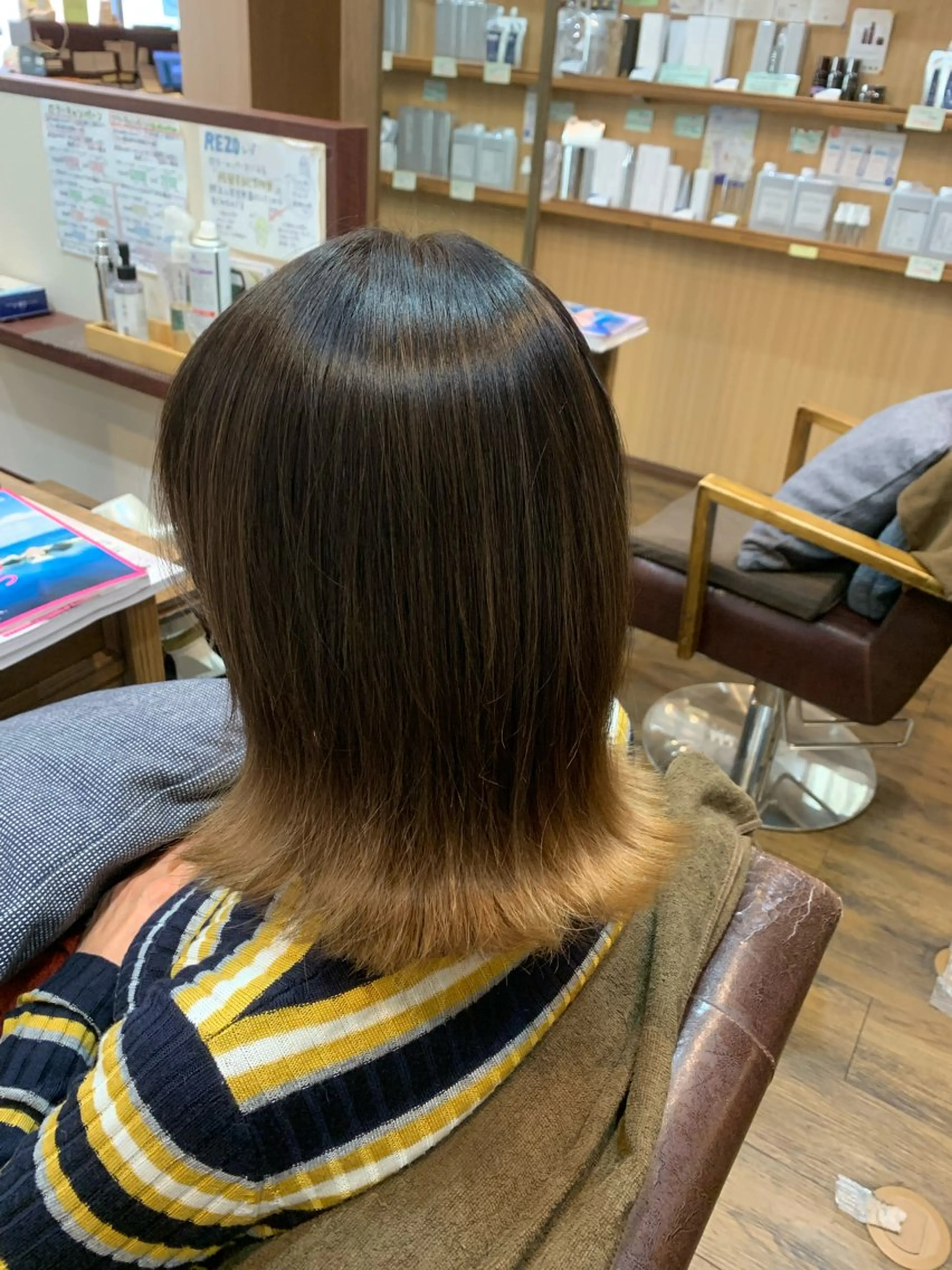 ミディアム カラー グラデーションカラー ツートーンカラー 大人女子&髪改善専門 Nobuフリーランスのヘアスタイル