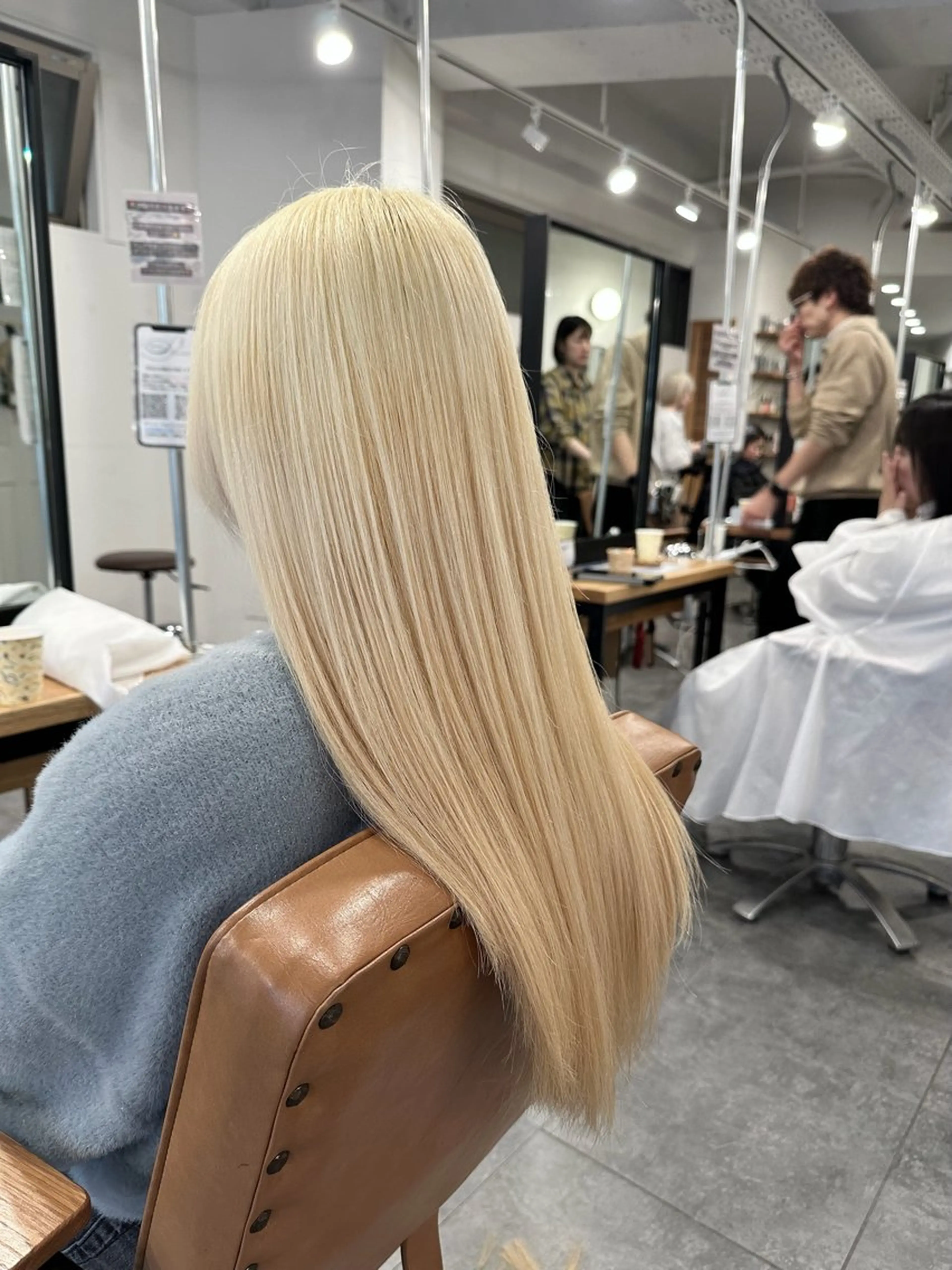 ロング カラー 抜きっぱなしブロンド ブロンド ヘアカラー トリートメント 特殊カラー特化 ✂️SHIAN フジのヘアスタイル