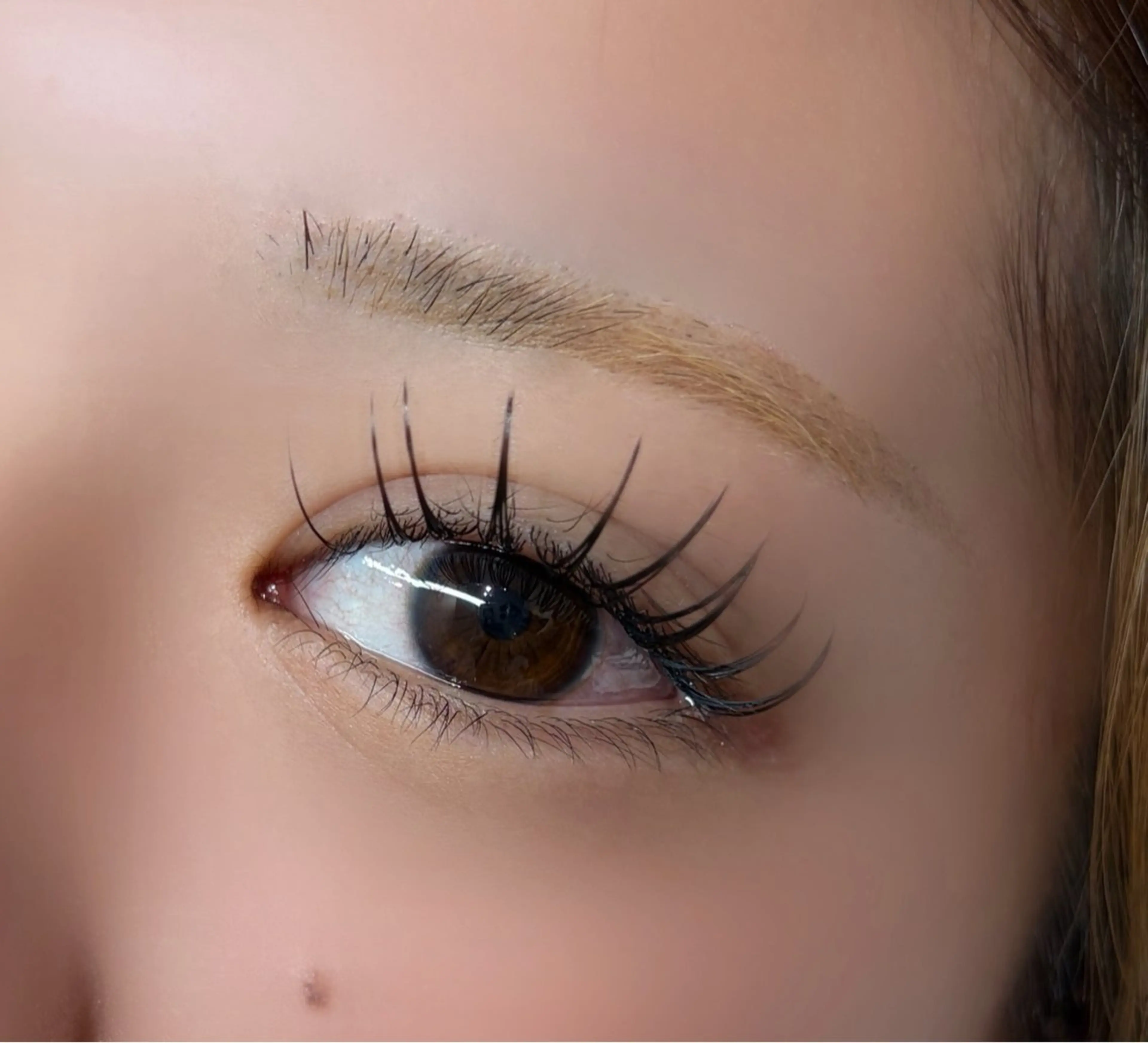 マツエク・マツパ 束感まつ毛 BELLA LUNA 〜eye collection〜所属・仲本 唯愛のマツエク・マツパデザイン