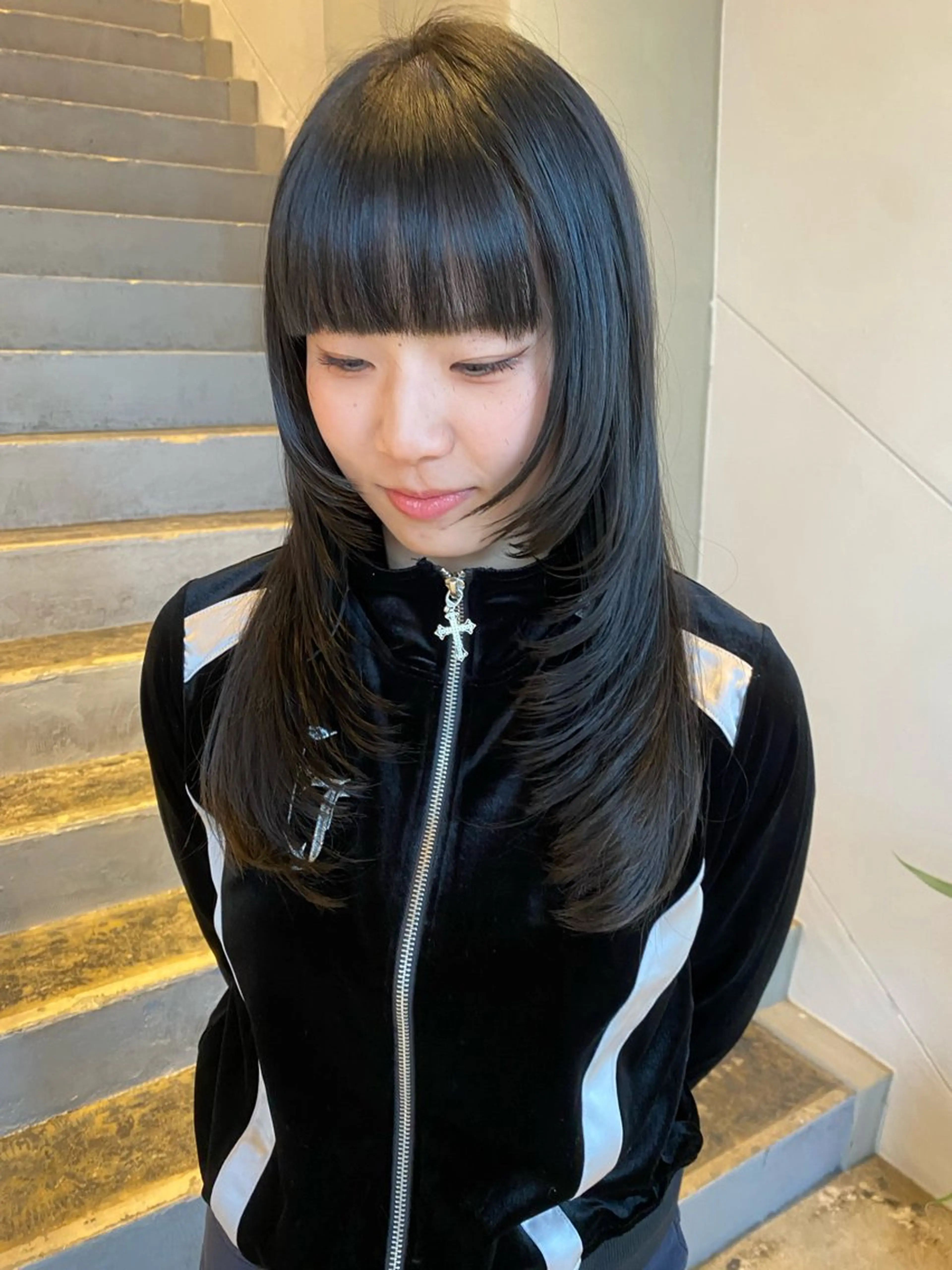 ロング レイヤーカット/ ダブルカラーサクライのヘアスタイル