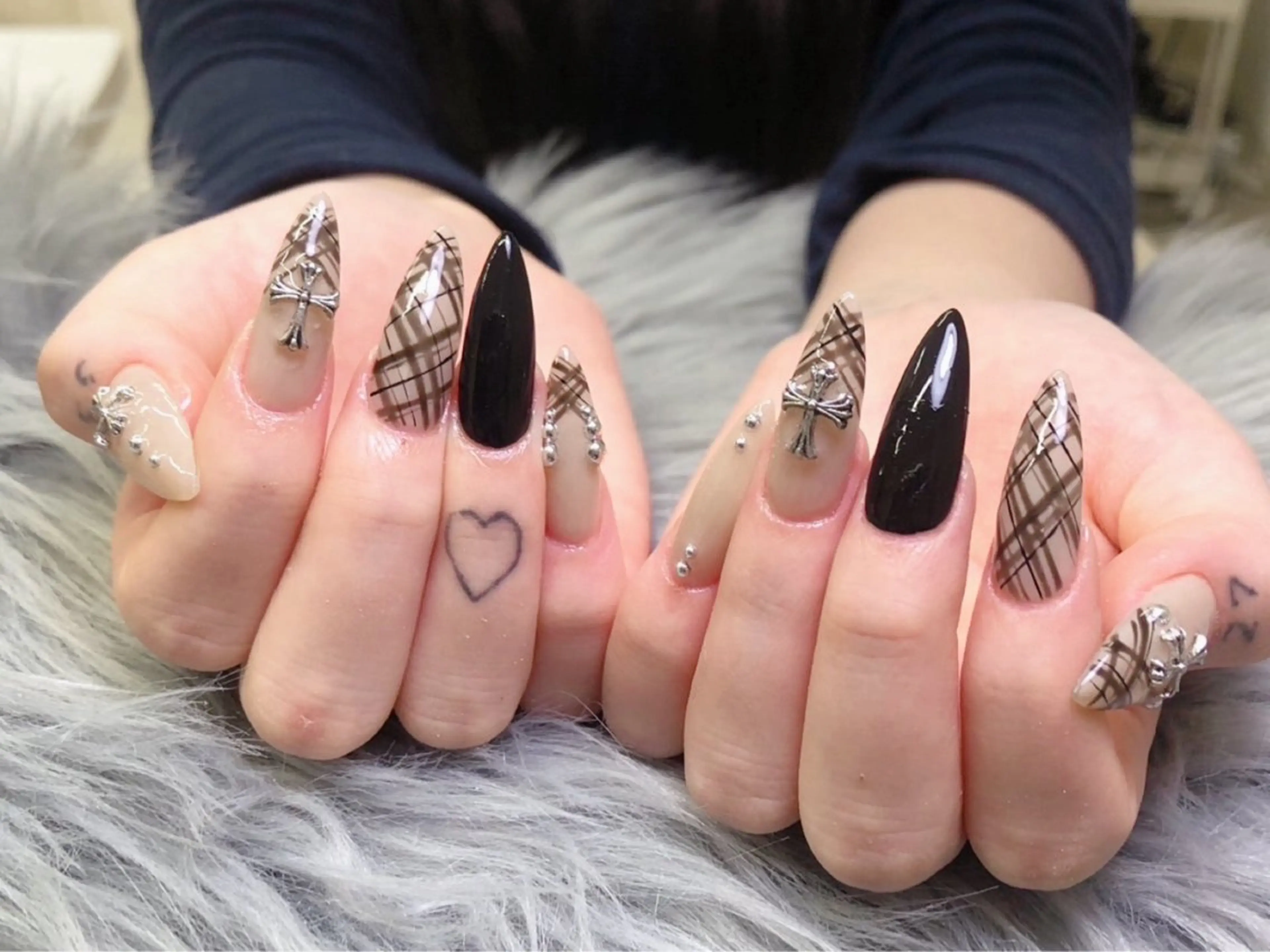 ネイル lucky nail 歌舞伎町のネイルデザイン