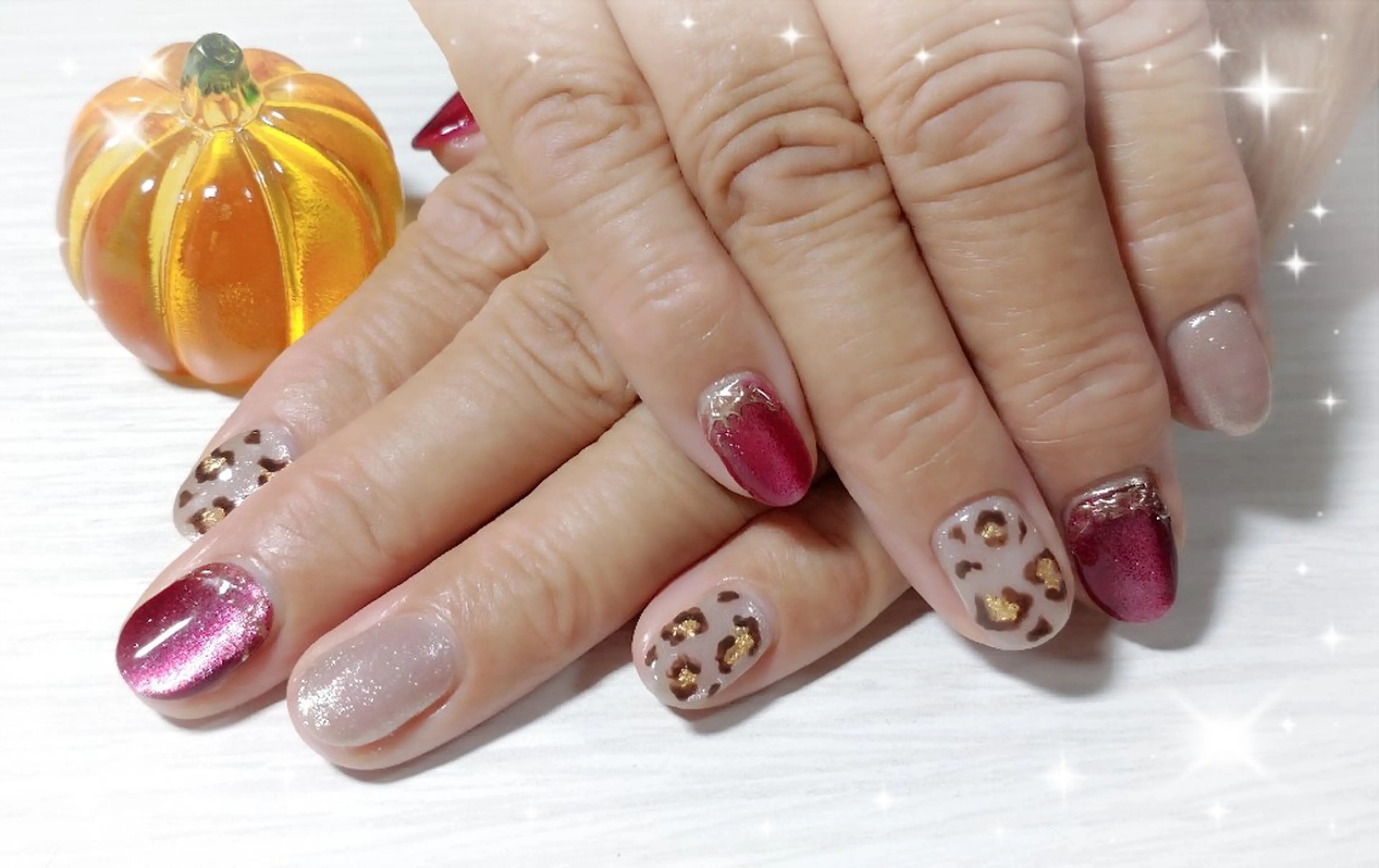 ネイル アニマル柄 ボルドー マグネットネイル ハンドネイル 林 珠里のネイルデザイン