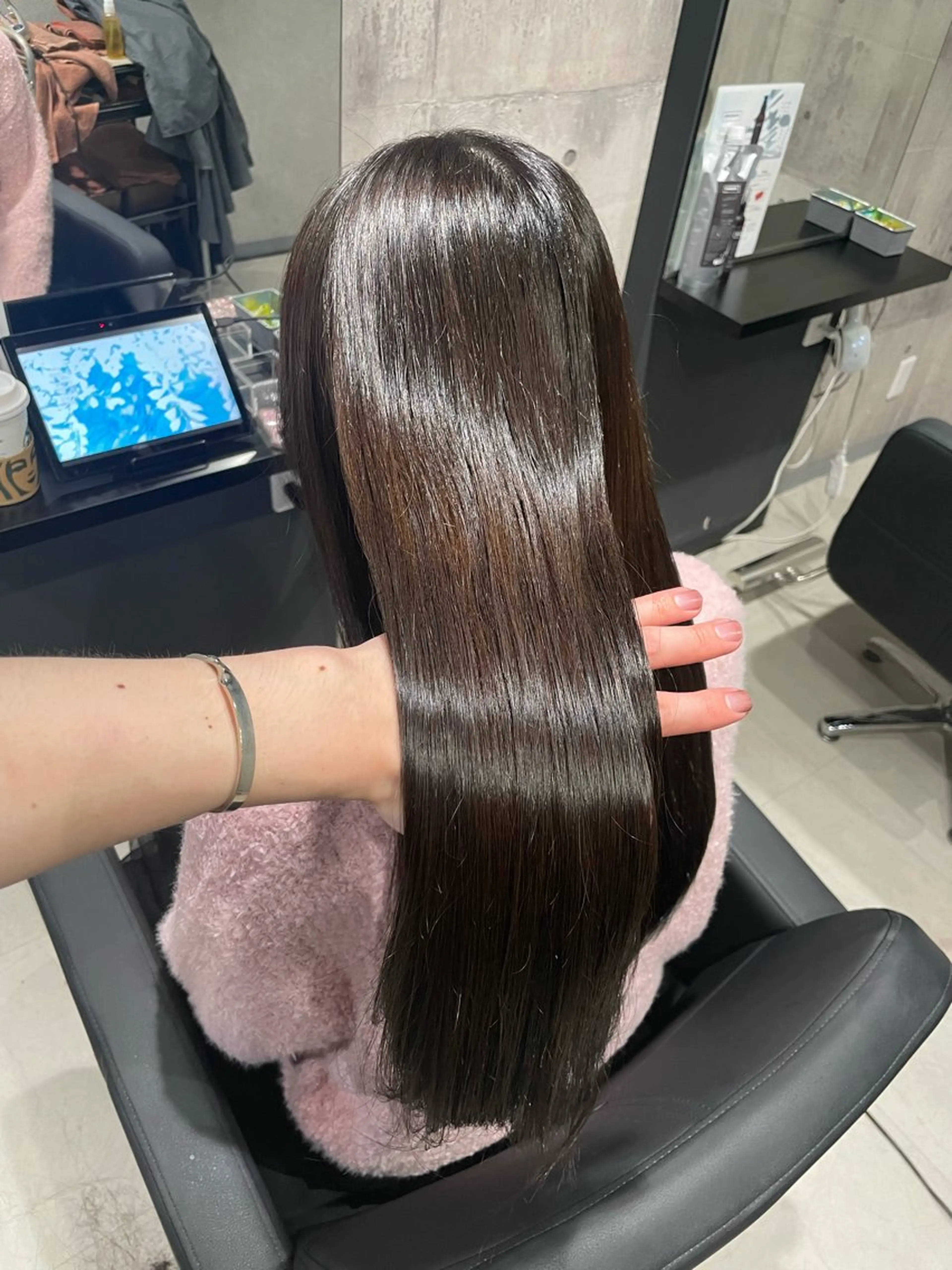 ロング カラー アッシュ アッシュブラウン ブラウンカラー 🫧透明感/美髪🫧 Hiroakiのヘアスタイル