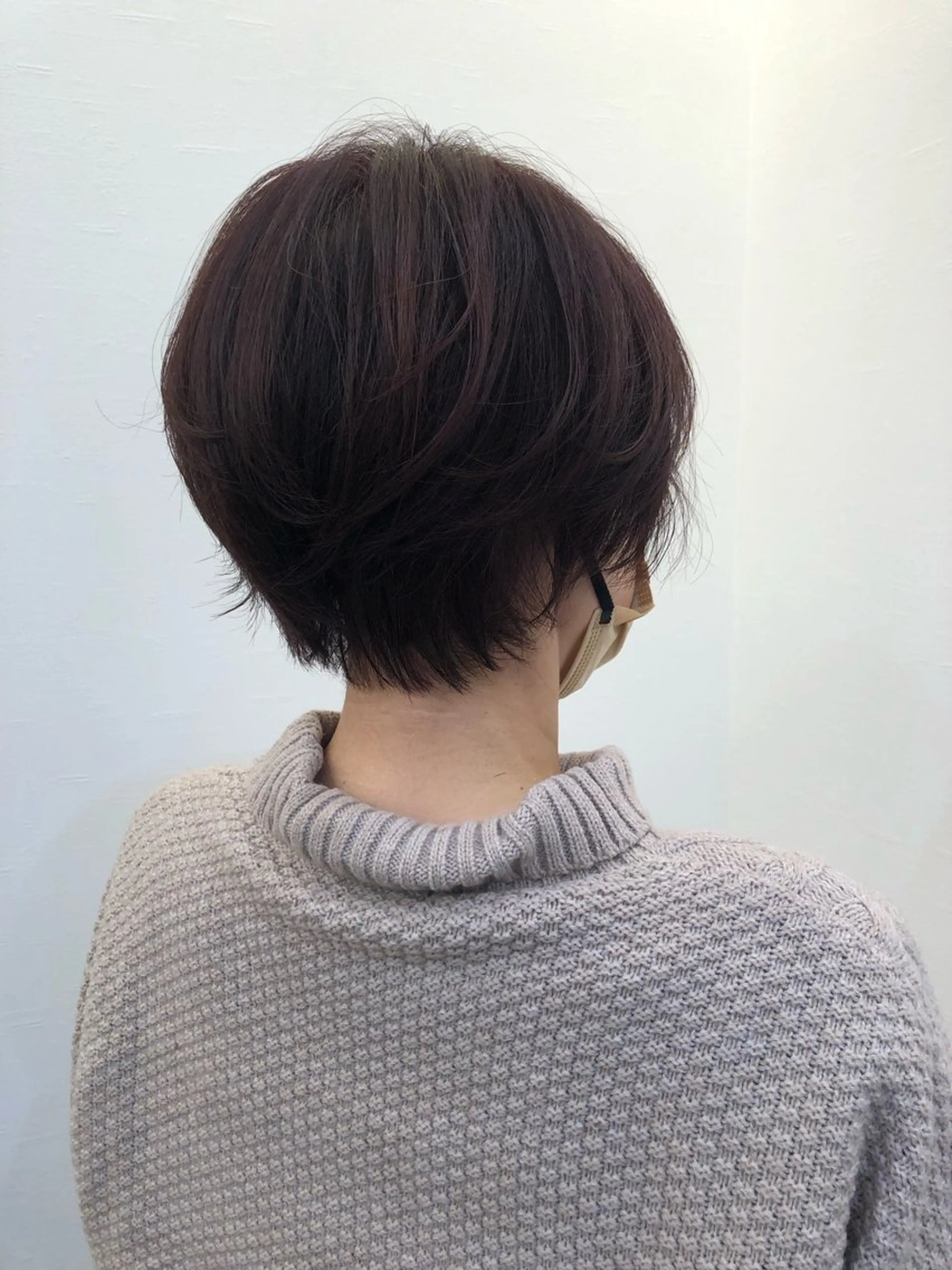 ショート ツノガイ エリのヘアスタイル